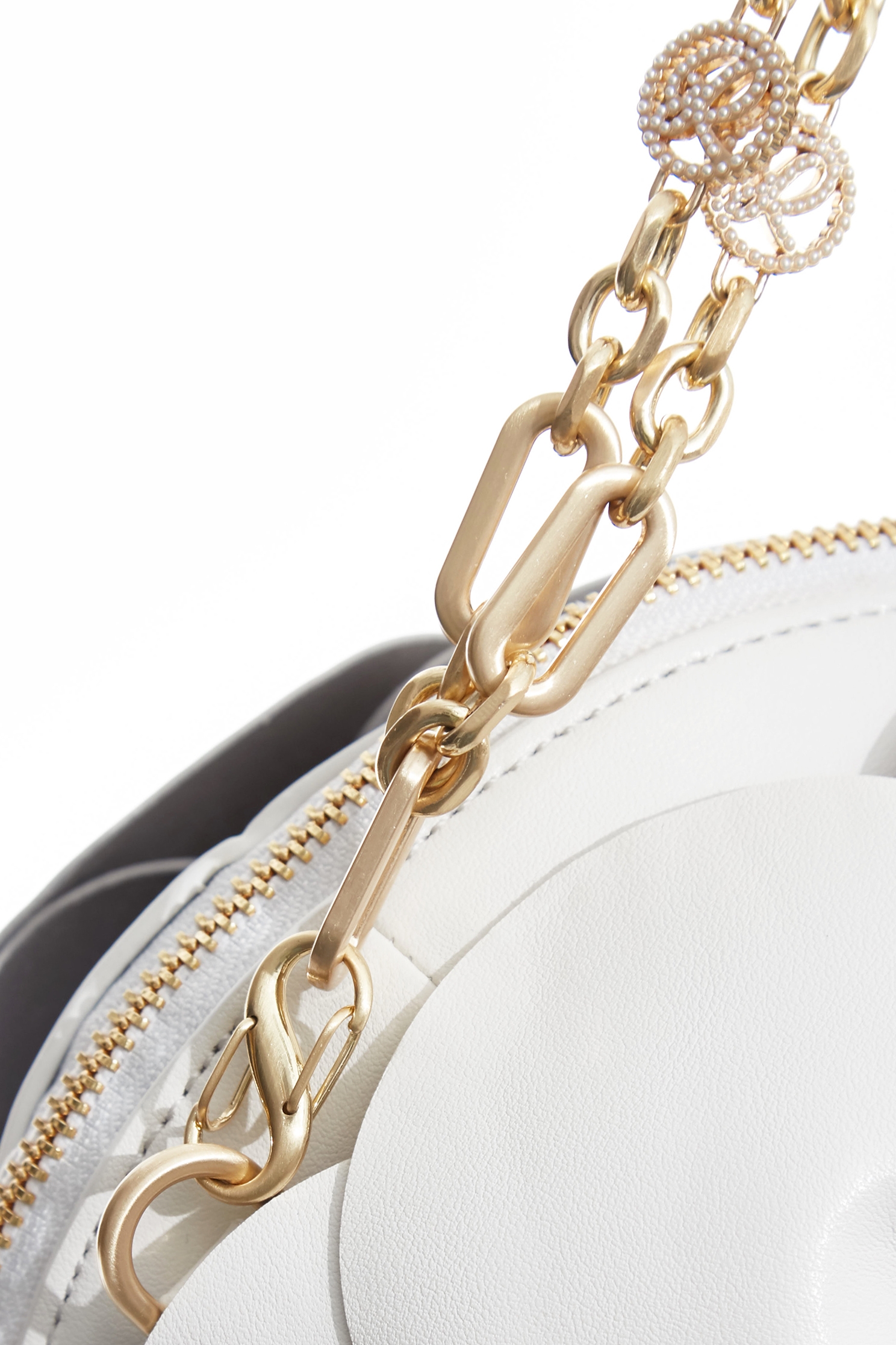 優雅花朵多用肩背包優雅花朵多用肩背包,側背包,春夏穿搭,珍珠,皮革,肩背包