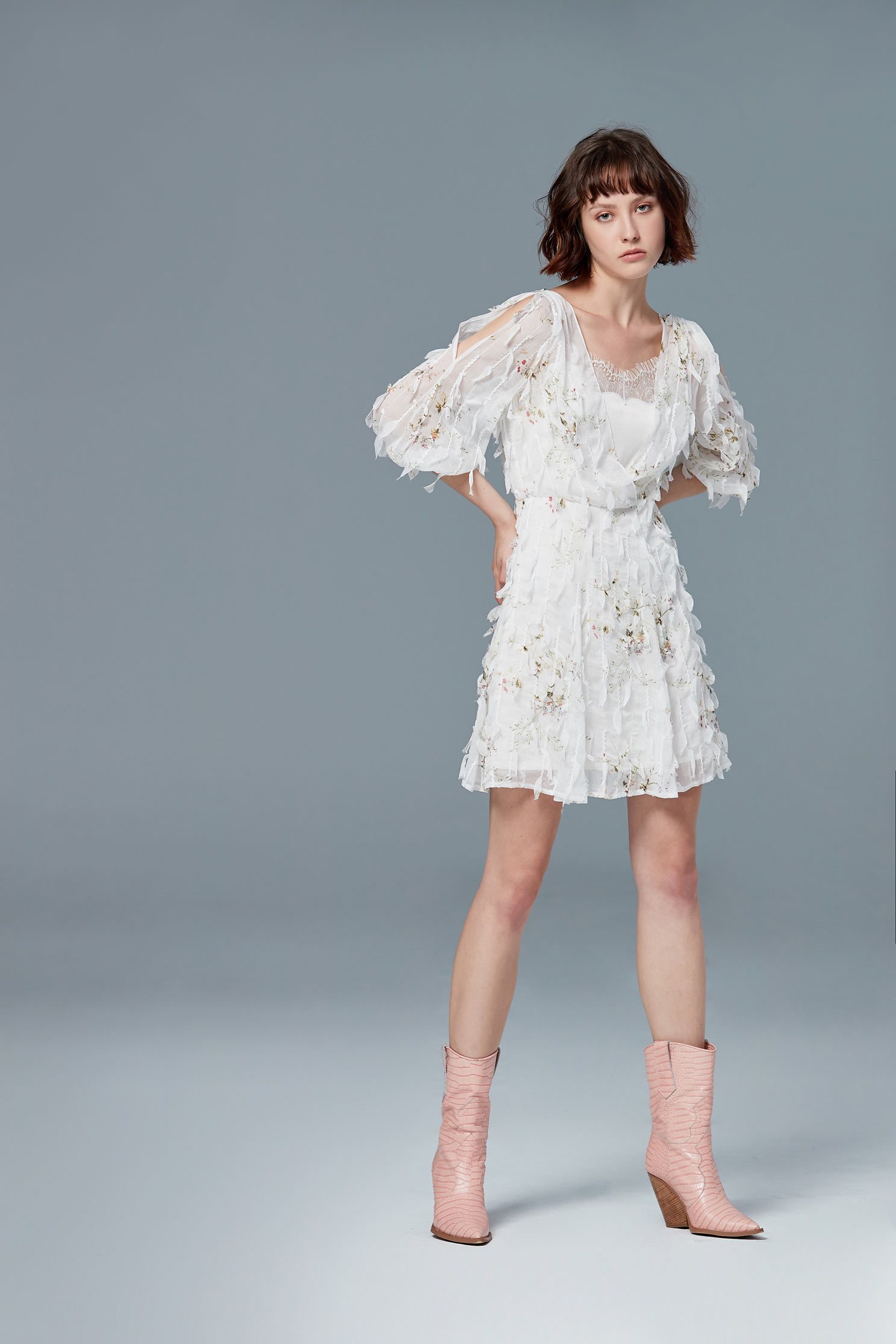 Temperament V-neck long-sleeved dress,v-neckdress,cocktaildress,whitedress,eveningwear,longsleevedress,chiffon,chiffondress