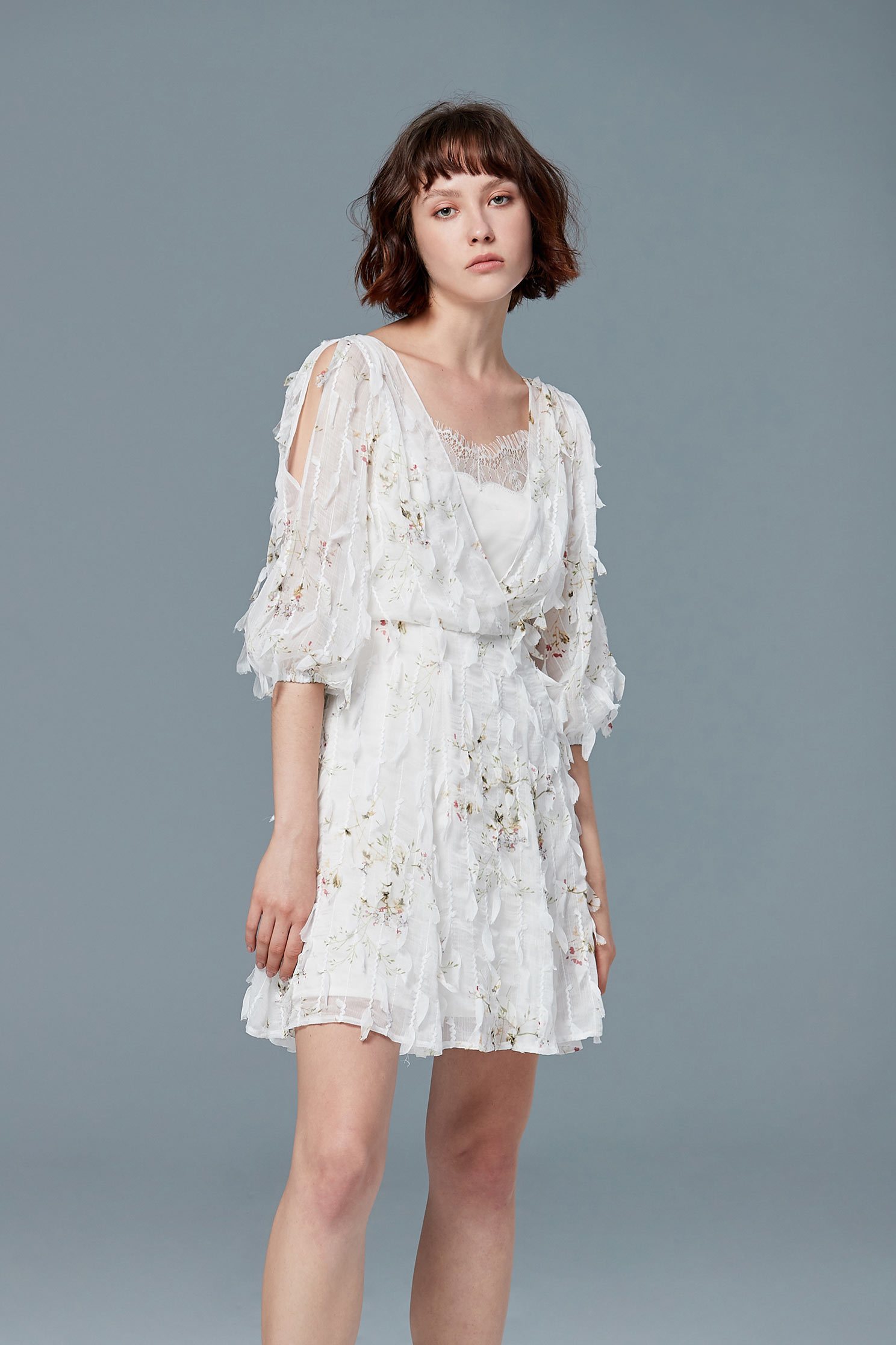 Temperament V-neck long-sleeved dress,v-neckdress,cocktaildress,whitedress,eveningwear,longsleevedress,chiffon,chiffondress