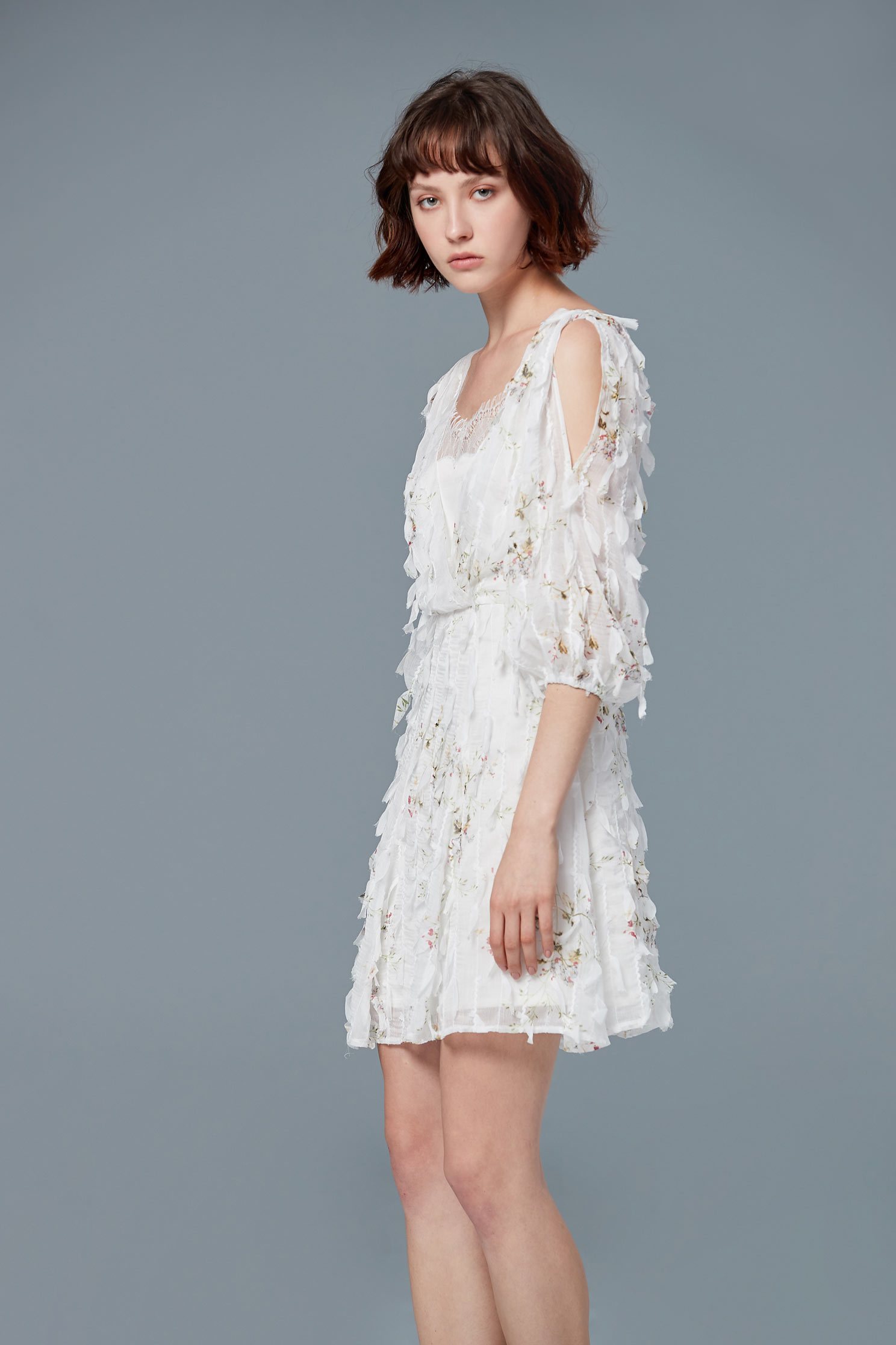 Temperament V-neck long-sleeved dress,v-neckdress,cocktaildress,whitedress,eveningwear,longsleevedress,chiffon,chiffondress