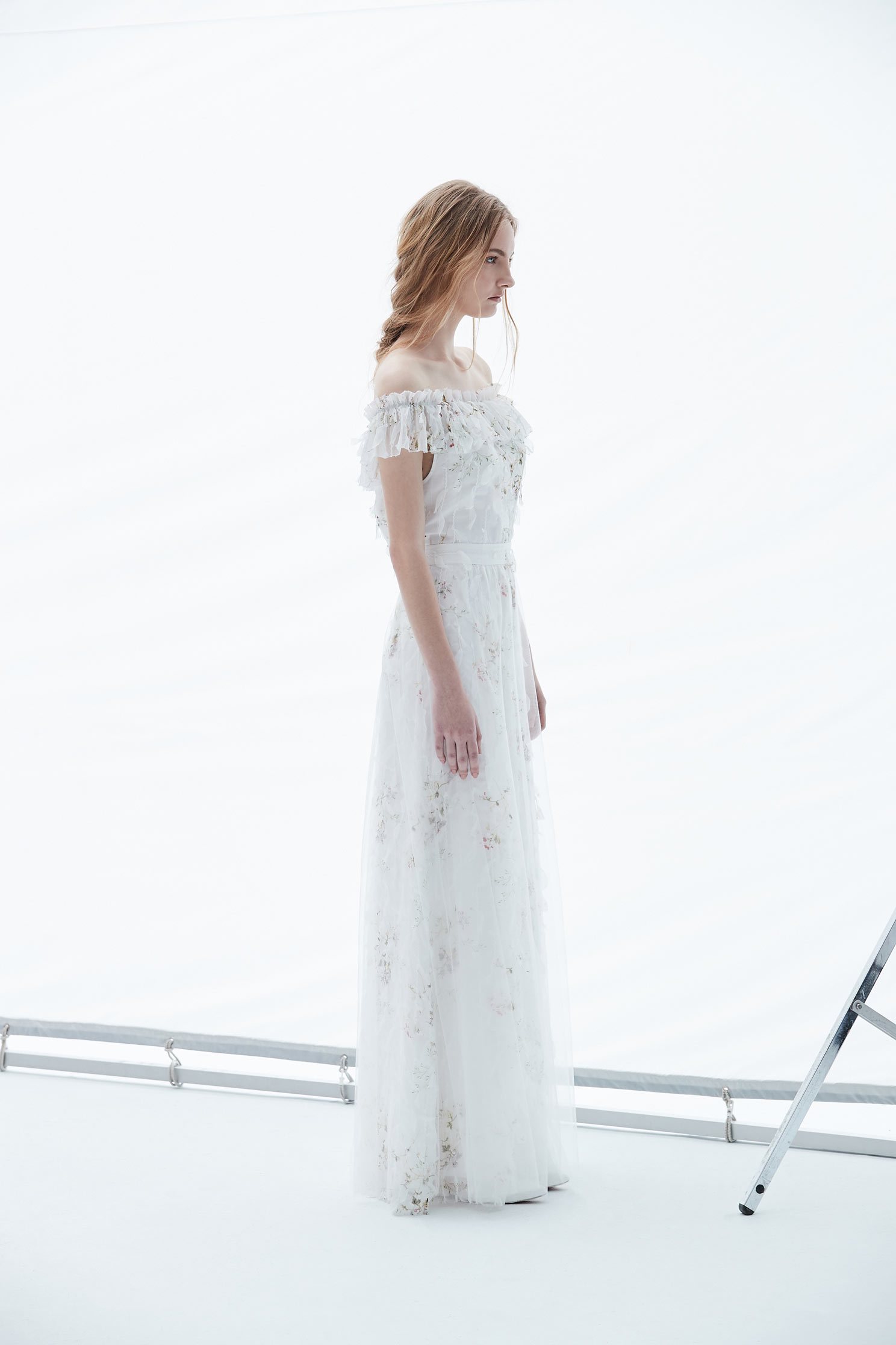 Fairy and elegant fashion dress,boatneckdress,cocktaildress,sleevelessdress,whitedress,eveningwear,longdress,chiffon,chiffondress