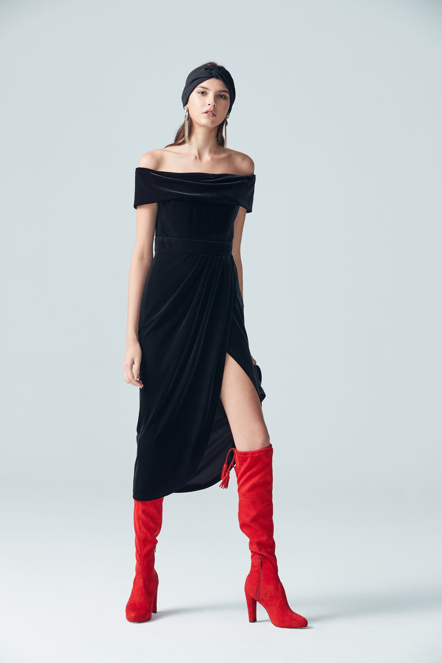 Off-the-shoulder gorgeous dress,boatneckdress,cocktaildress,sleevelessdress,longsleevedress,blackdress
