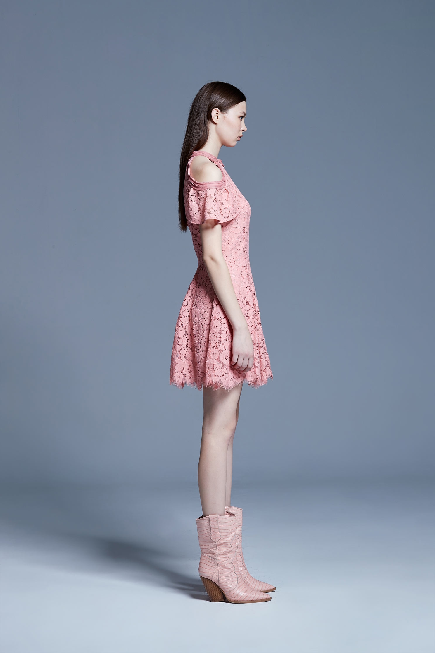 Pink lace off-shoulder short dress,V-neck dress,Cocktail Dress,Evening Wear,Lace,Lace Dress,透膚洋裝