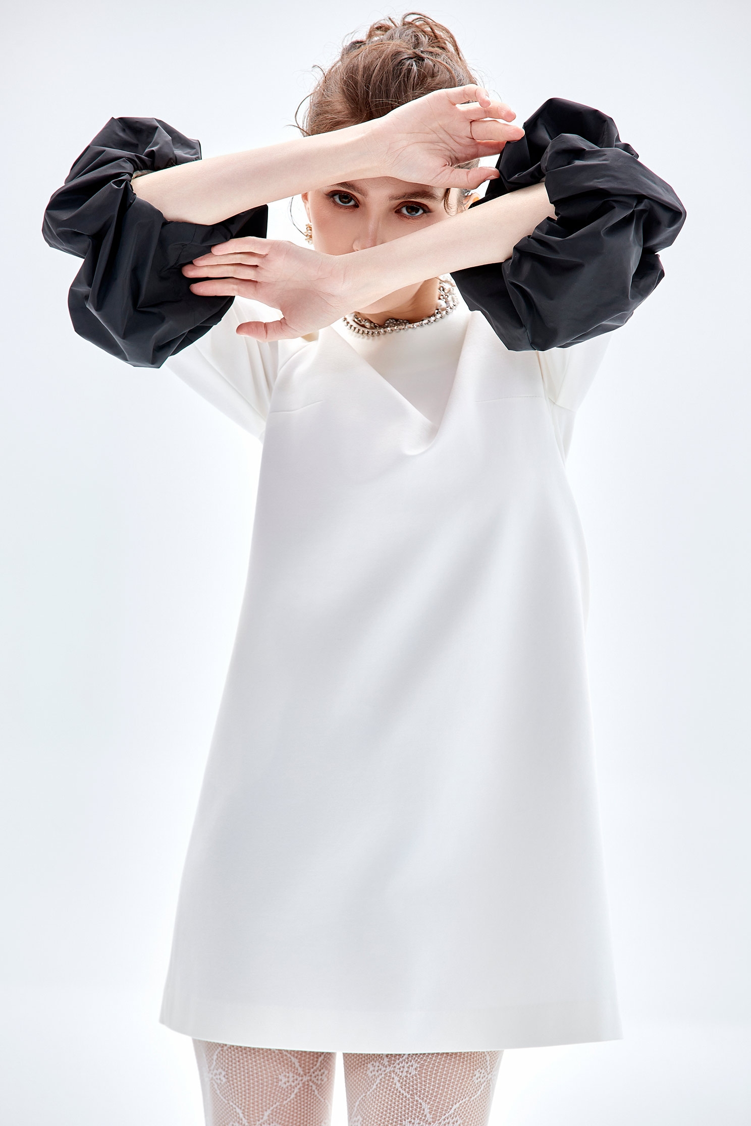 綴鑽鍊俏麗禮服洋裝綴鑽鍊俏麗禮服洋裝,小禮服,洋裝特輯,禮服,秋冬穿搭,長袖洋裝