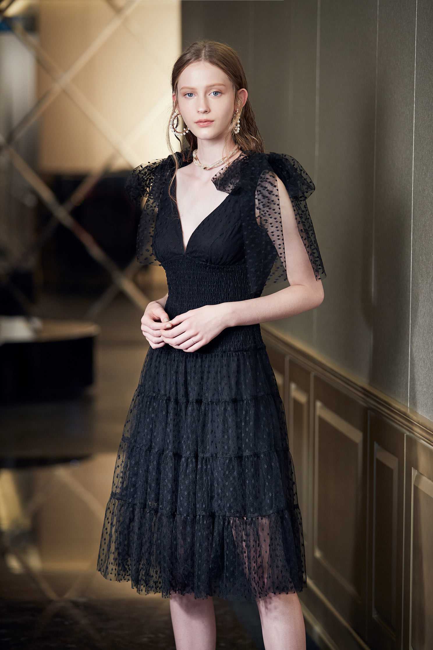 Retro and gorgeous dress,V-neck dress,Cocktail Dress,無袖洋裝,Evening Wear,Black dress