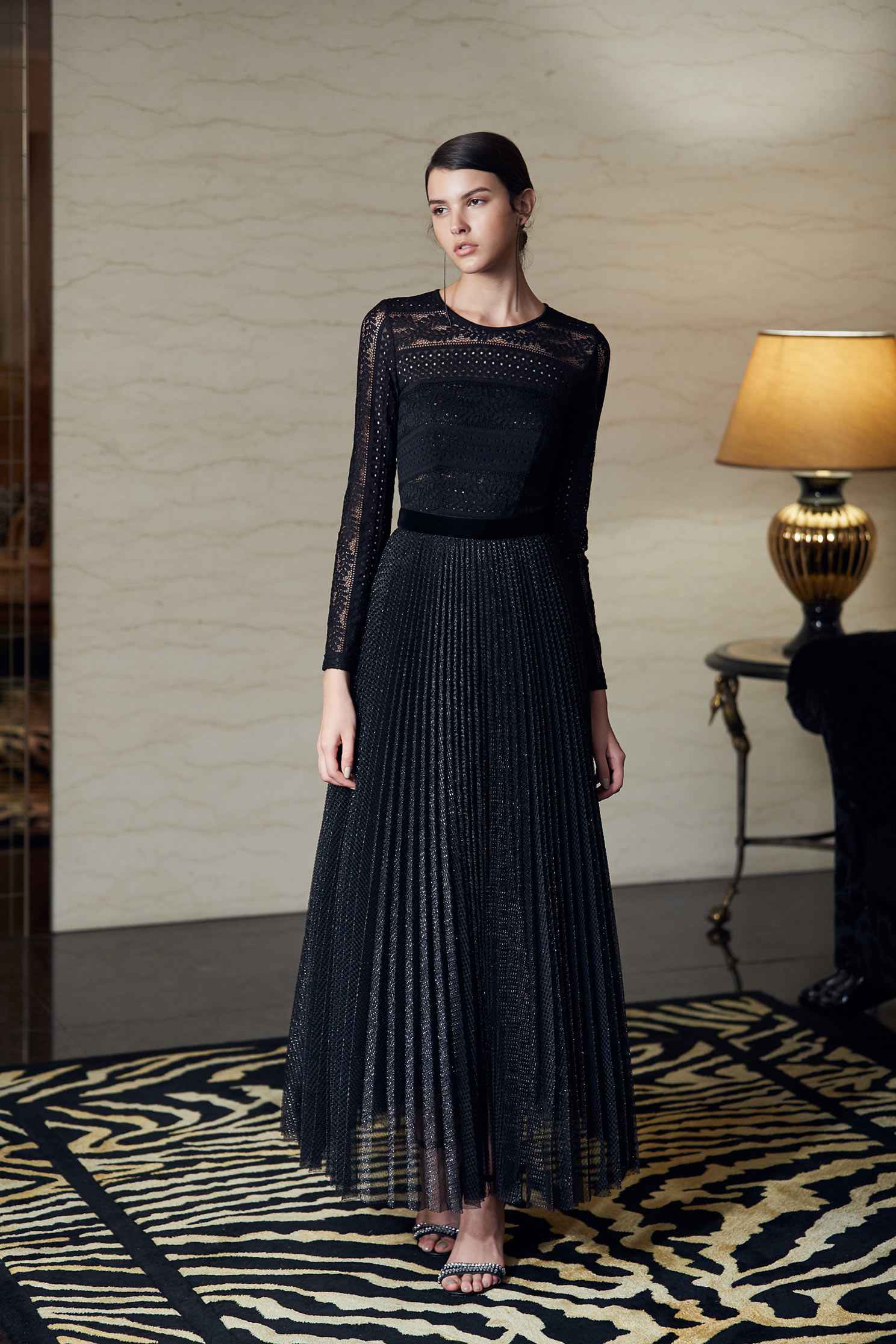 Elegant and gorgeous dress,cocktaildress,eveningwear,lace,lacedress,perspectivedress,longsleevedress,blackdress