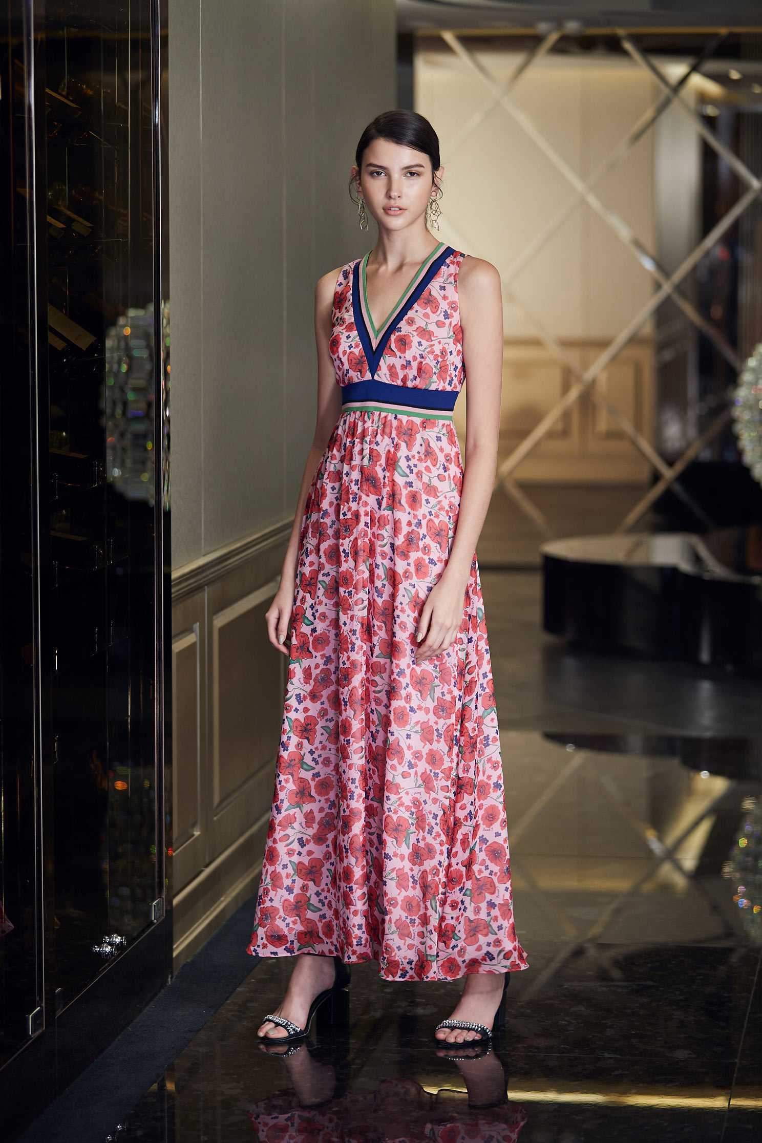 Retro V neckline and Gorgeous Sleeveless Dress,v-neckdress,printeddress,cocktaildress,sleevelessdress