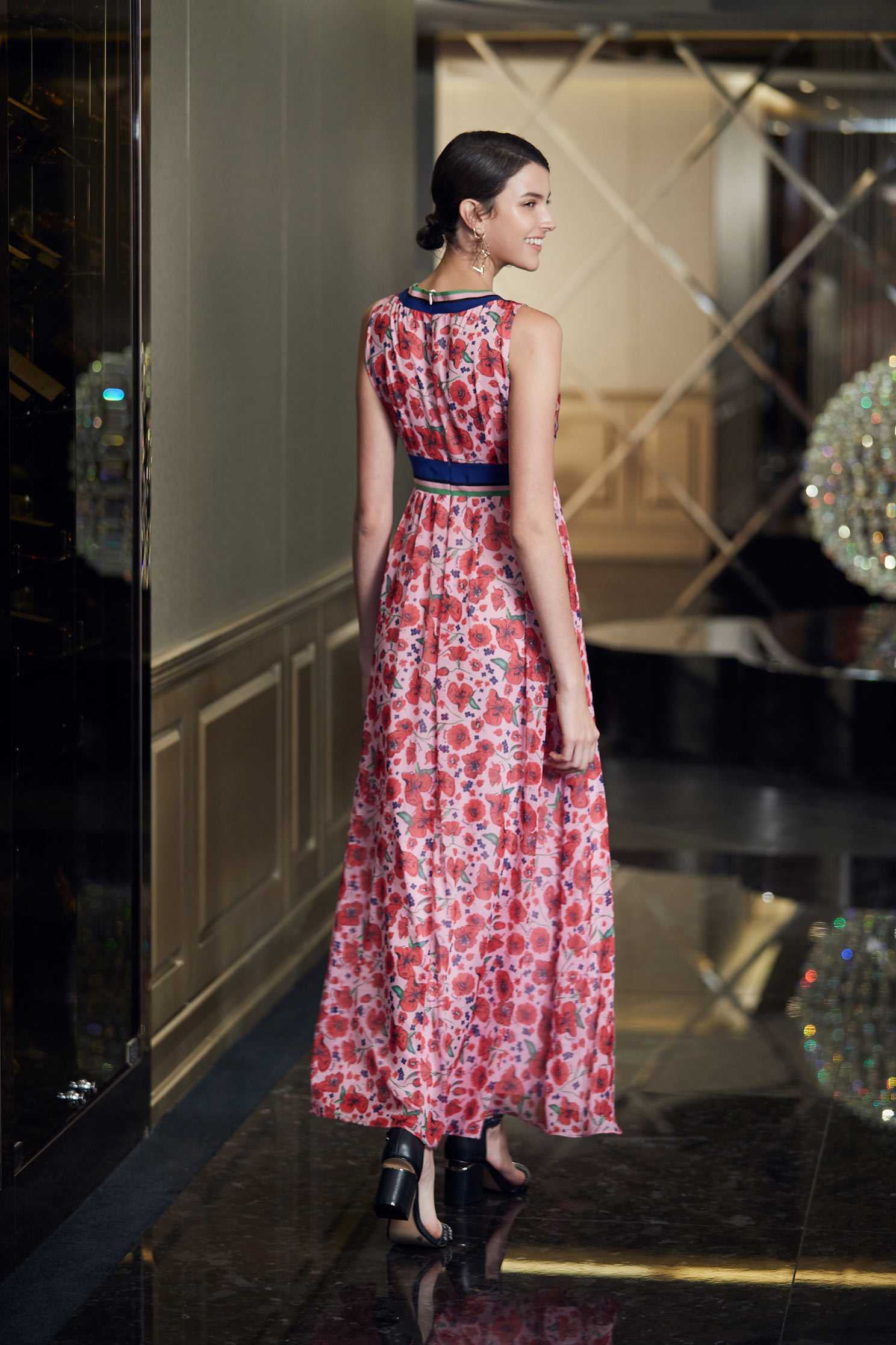 Retro V neckline and Gorgeous Sleeveless Dress,v-neckdress,printeddress,cocktaildress,sleevelessdress