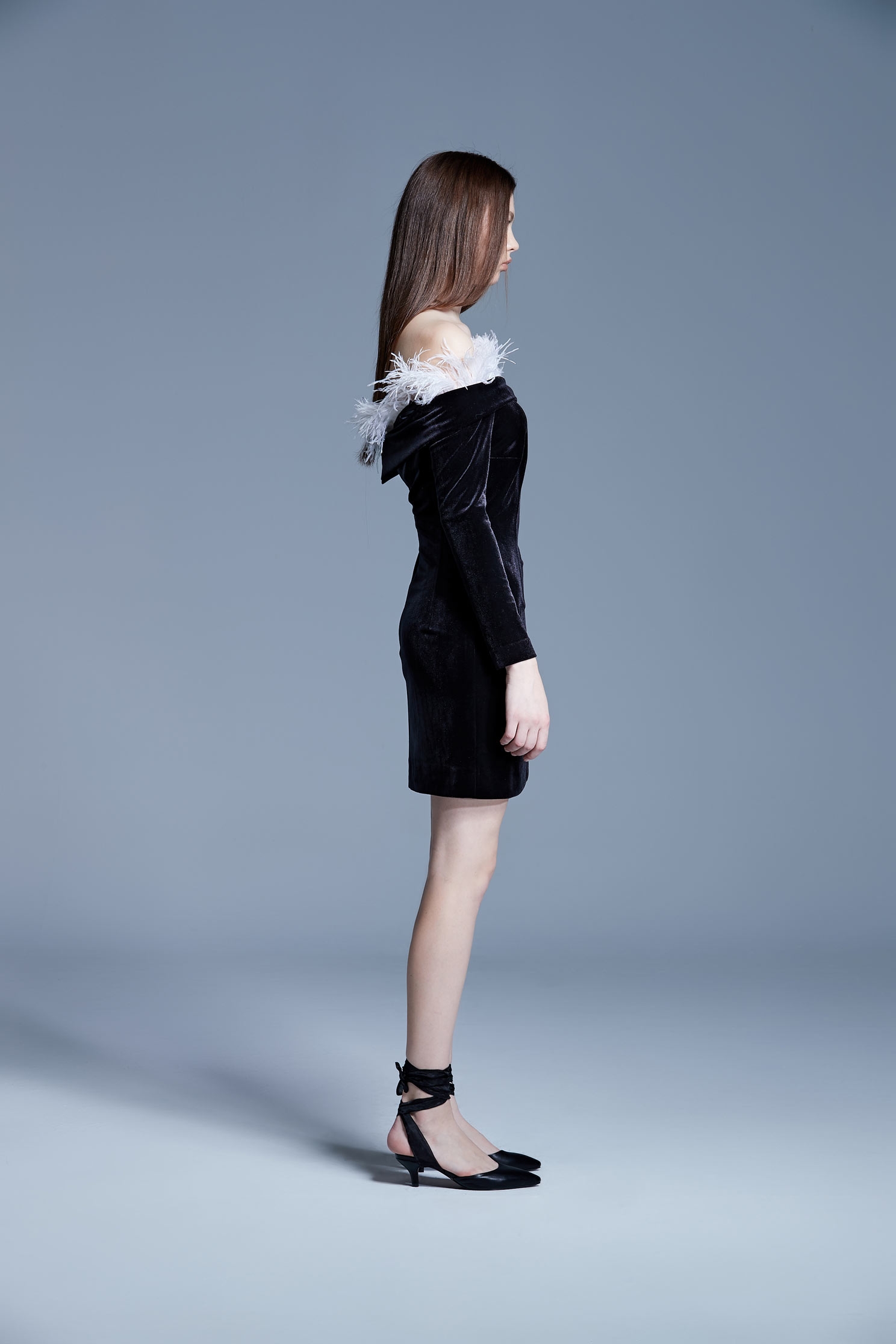 Black velvet feather tube dress,boatneckdress,cocktaildress,eveningwear,longsleevedress,blackdress