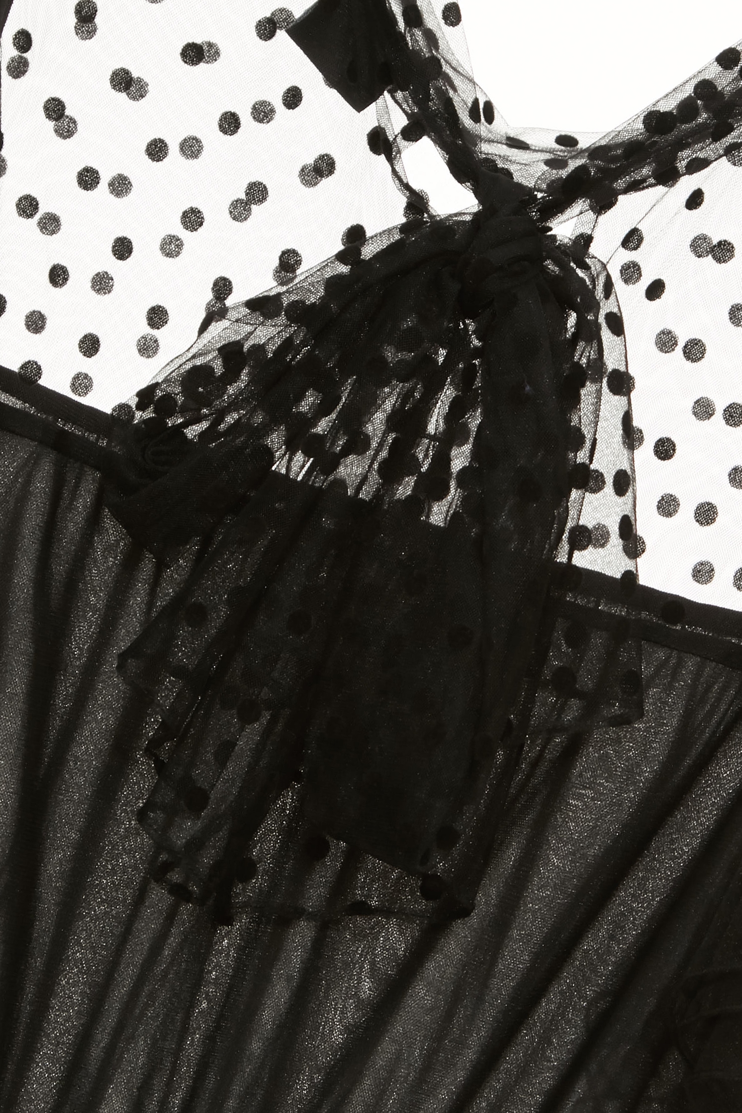 後領綁結禮服洋裝後領綁結禮服洋裝,小禮服,洋裝特輯,短袖洋裝,禮服,秋冬穿搭,網紗,蝴蝶結,黑色洋裝