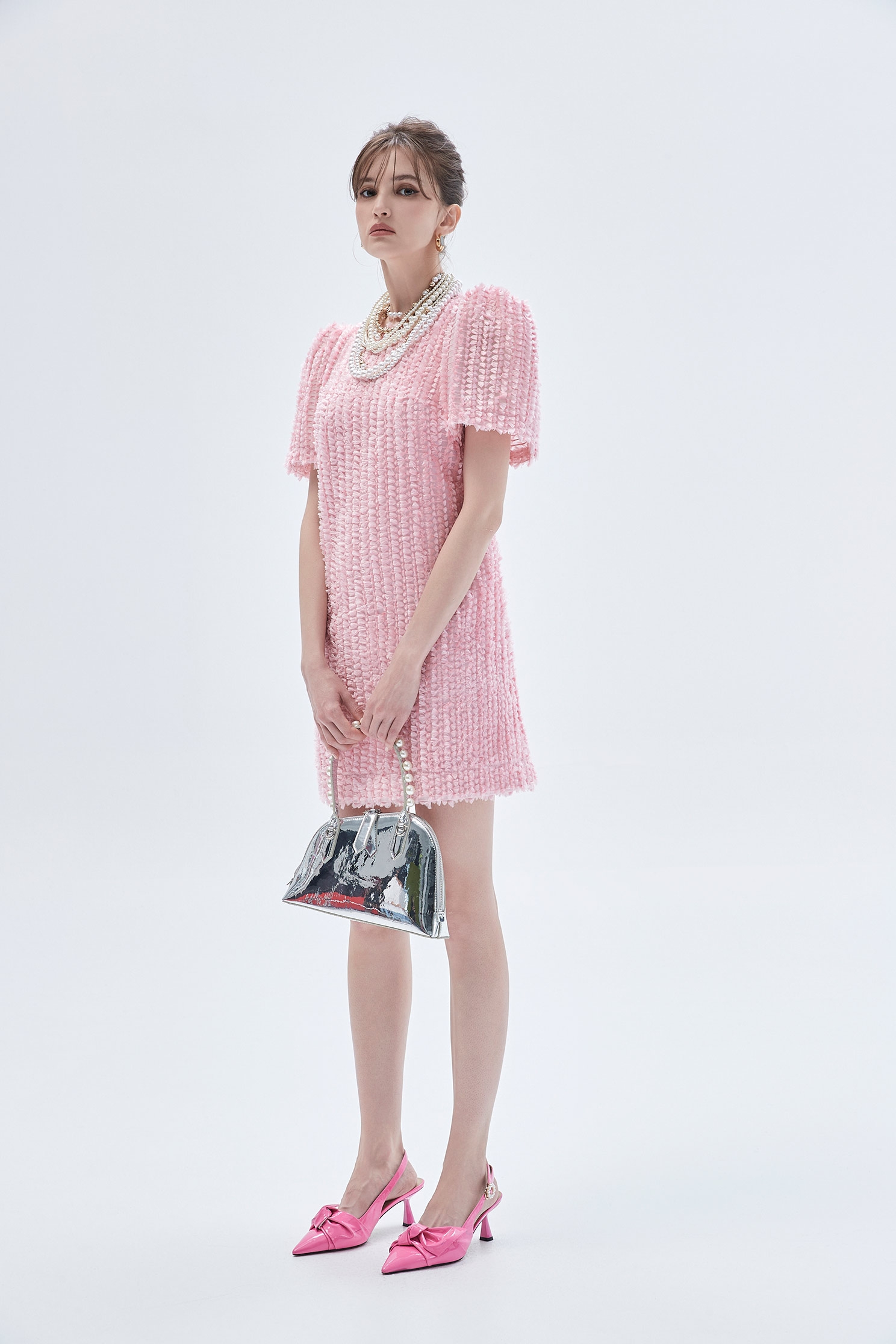 新娘粉綁結禮服洋裝新娘粉綁結禮服洋裝,小禮服,洋裝特輯,短袖洋裝,禮服,秋冬穿搭,蝴蝶結