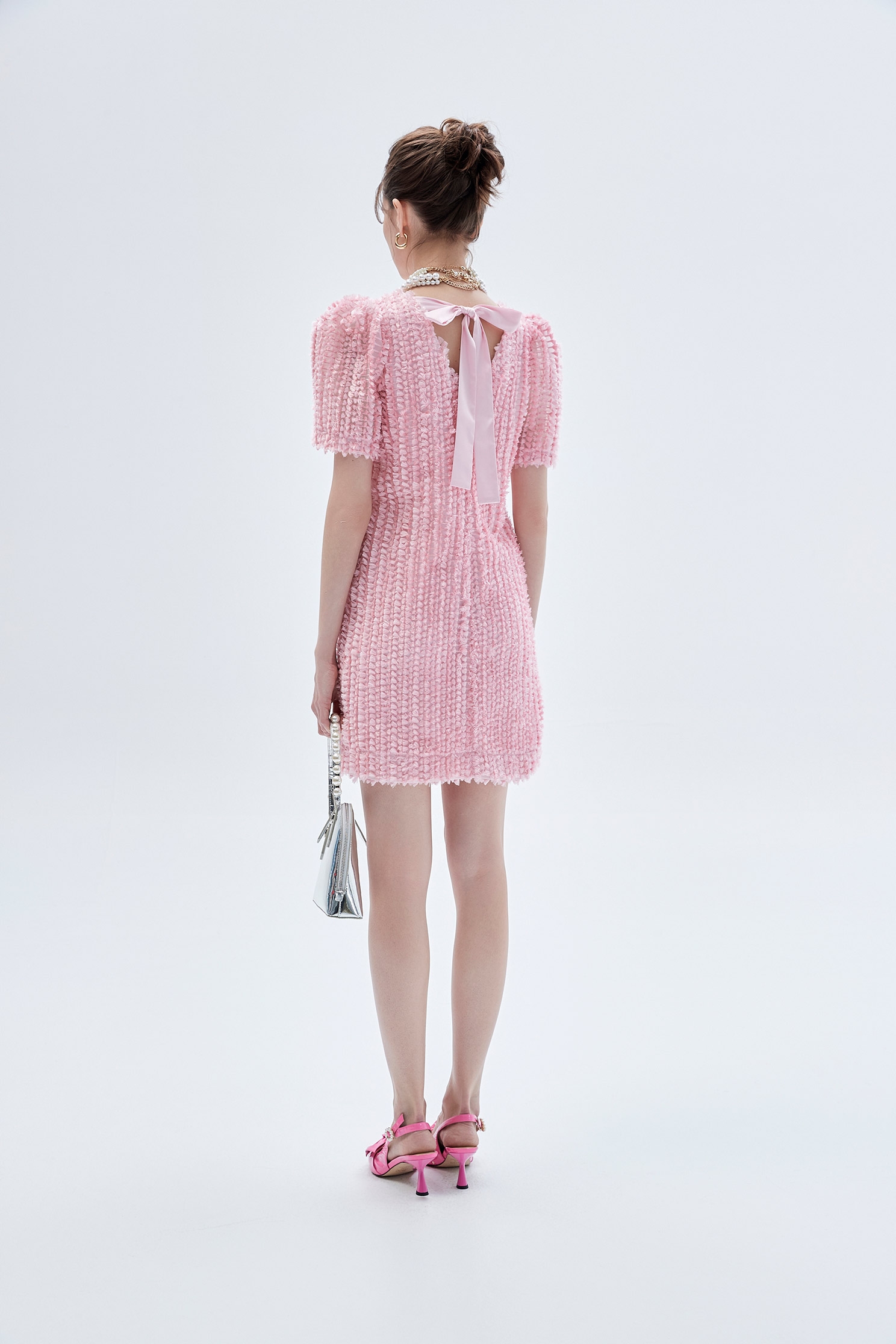 新娘粉綁結禮服洋裝新娘粉綁結禮服洋裝,小禮服,洋裝特輯,短袖洋裝,禮服,秋冬穿搭,蝴蝶結