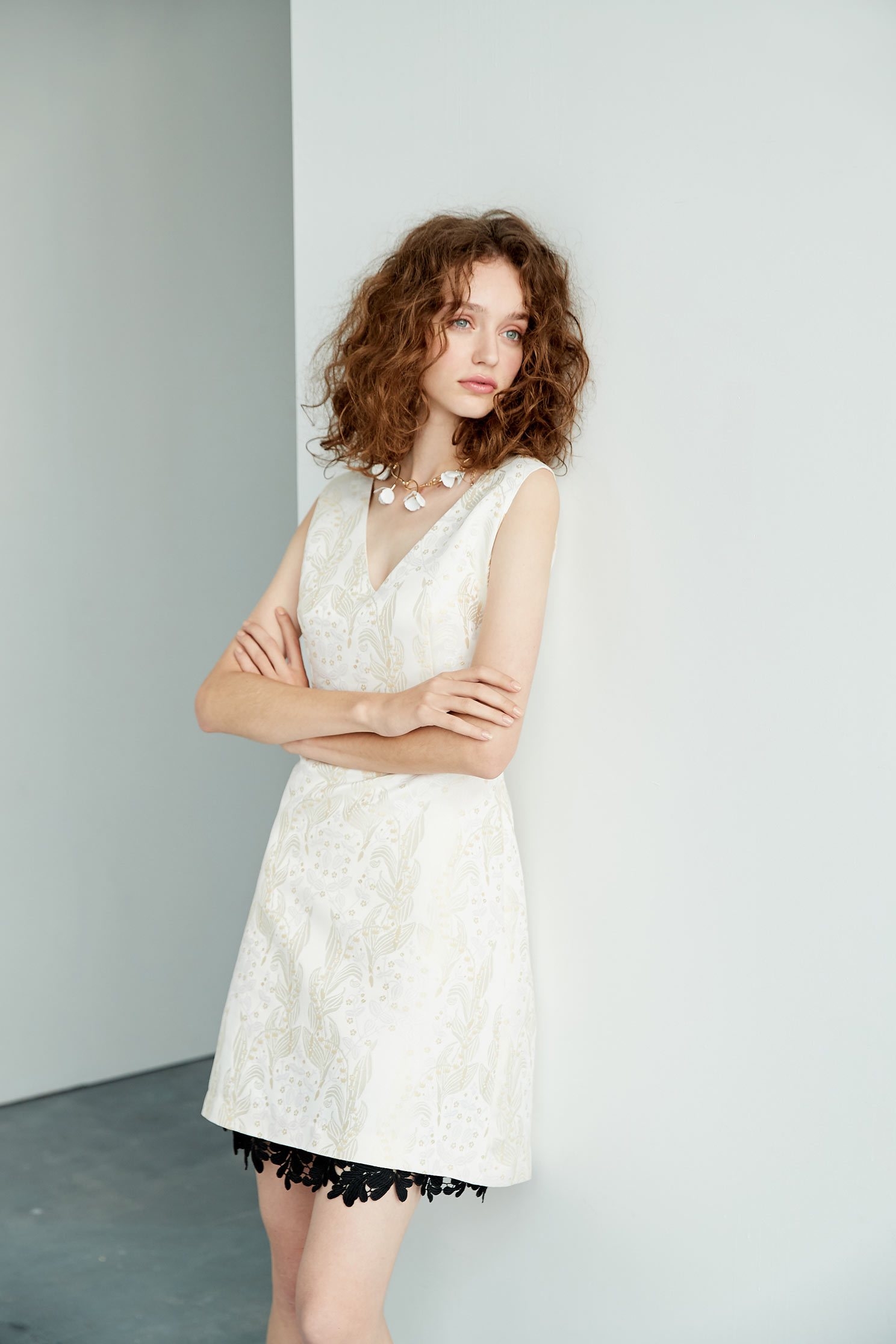Elegant and gorgeous design dress,v-neckdress,sleevelessdress
