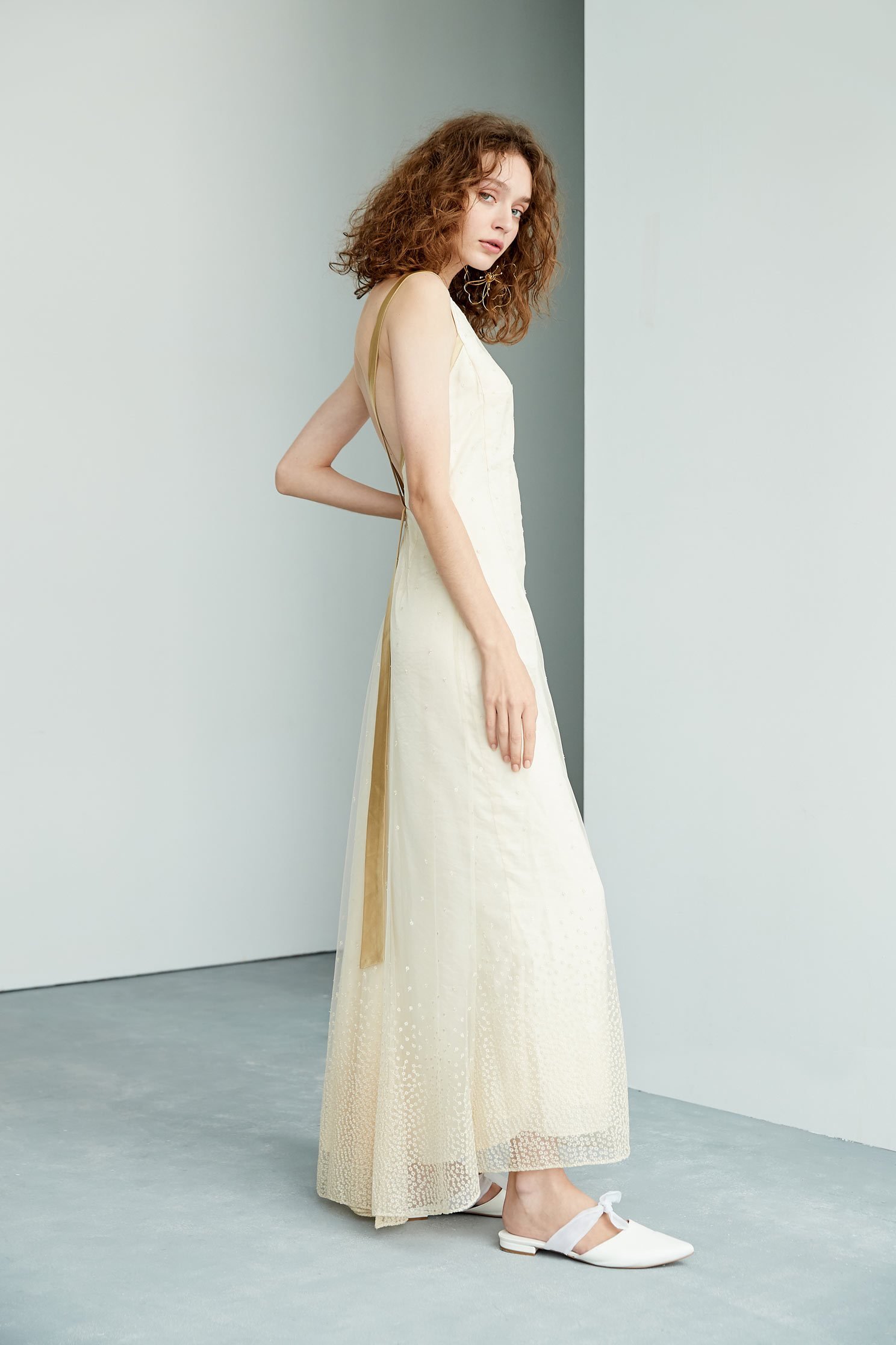 Elegant and gorgeous dress,boatneckdress,embroidery,embroiderddress,cocktaildress,sleevelessdress,eveningwear,spaghettistrap,spaghettistrapdress,embroidered