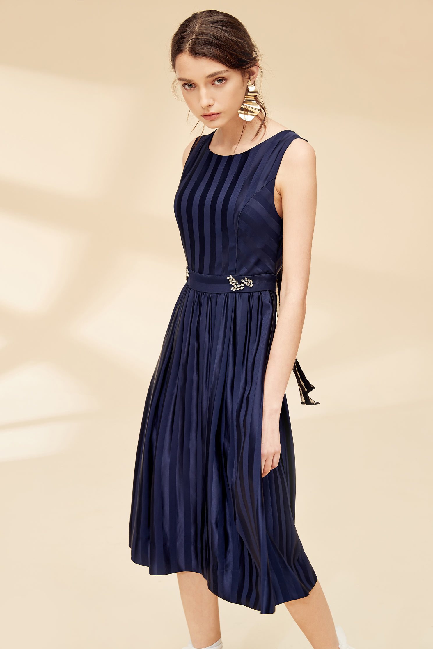 Elegant fashion dress,u-neckdress,cocktaildress,sleevelessdress