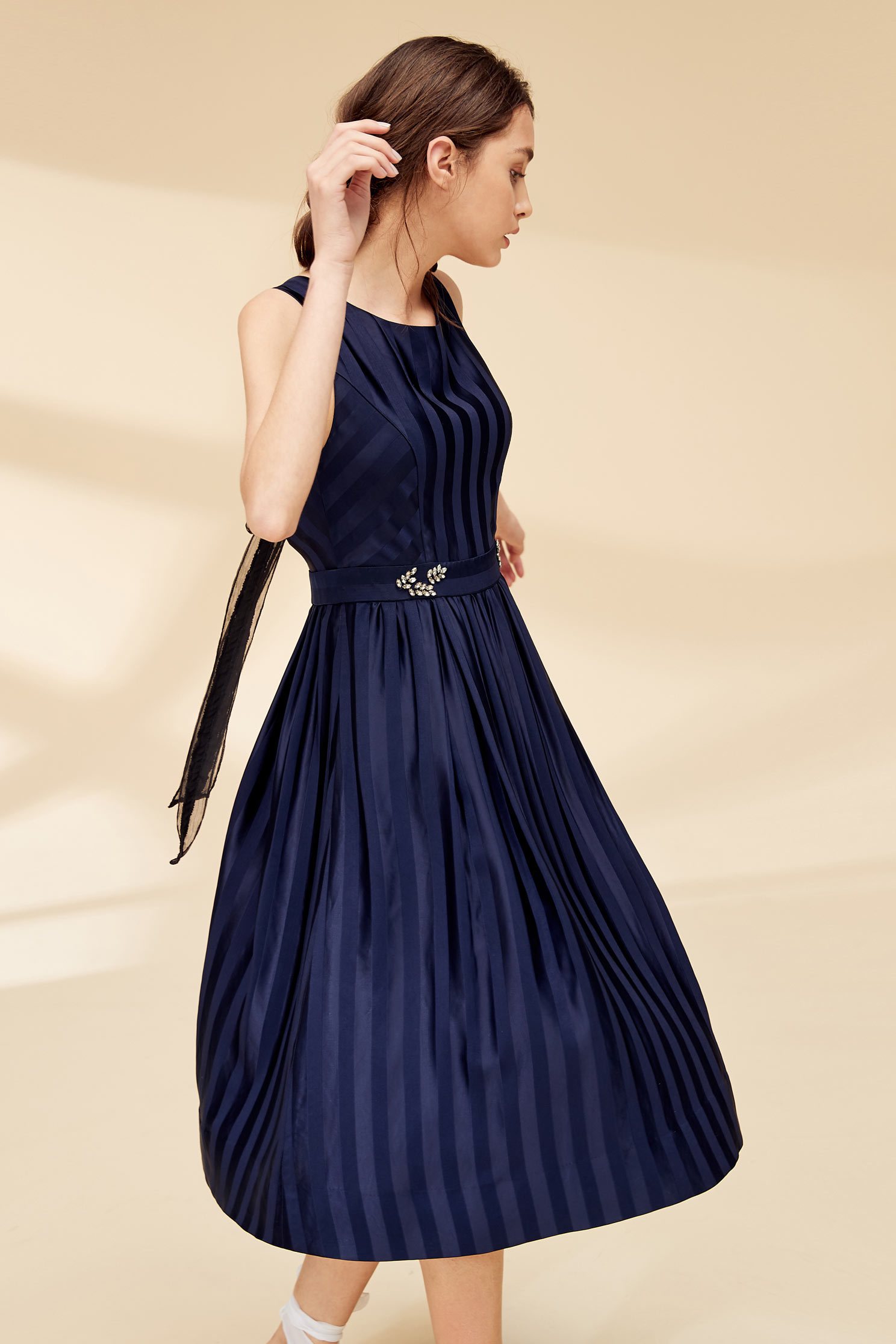 Elegant fashion dress,u-neckdress,cocktaildress,sleevelessdress