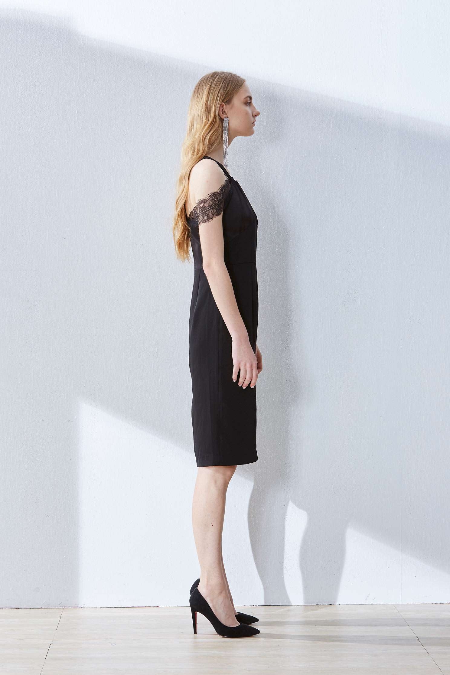 Elegant slim back dress,v-neckdress,cocktaildress,shortsleevedress,eveningwear,valentine,lace,lacedress,blackdress