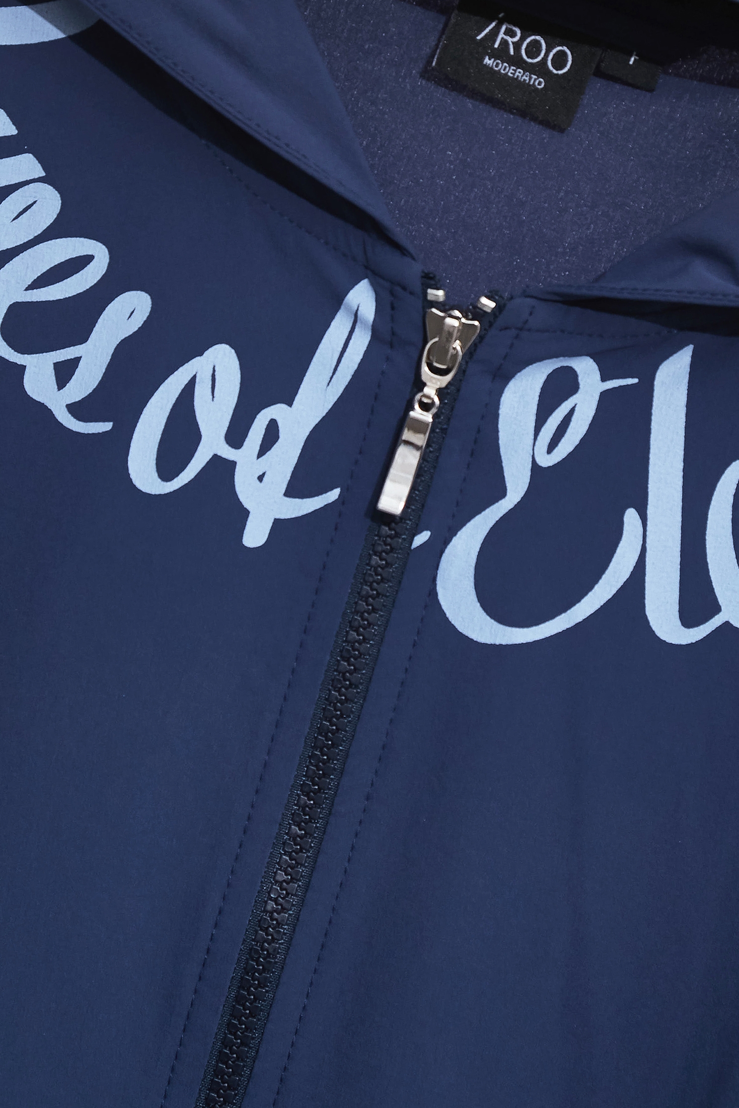 字串印花連帽膠原蛋白外套字串印花連帽膠原蛋白外套,一般外套,刺繡,外套,春夏穿搭,連帽外套