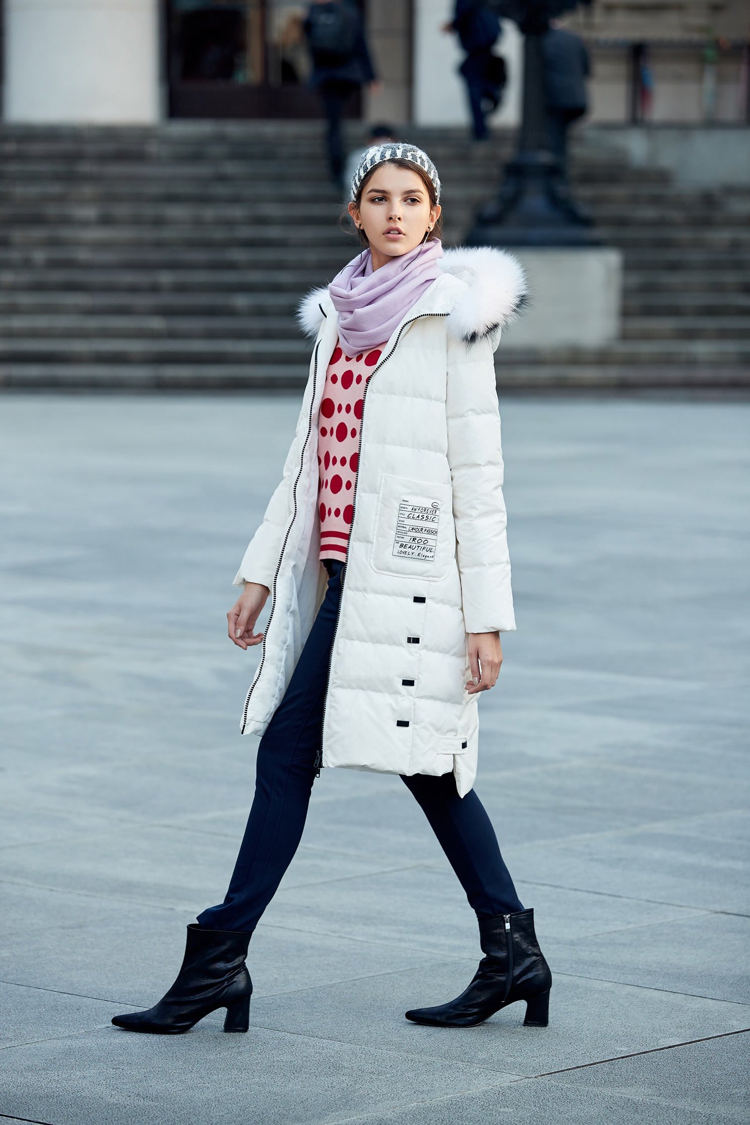 fur trim mid-length down coat,outerwear,whiteouterwear,hoodiejacket,longcoat,longsleeveouterwear