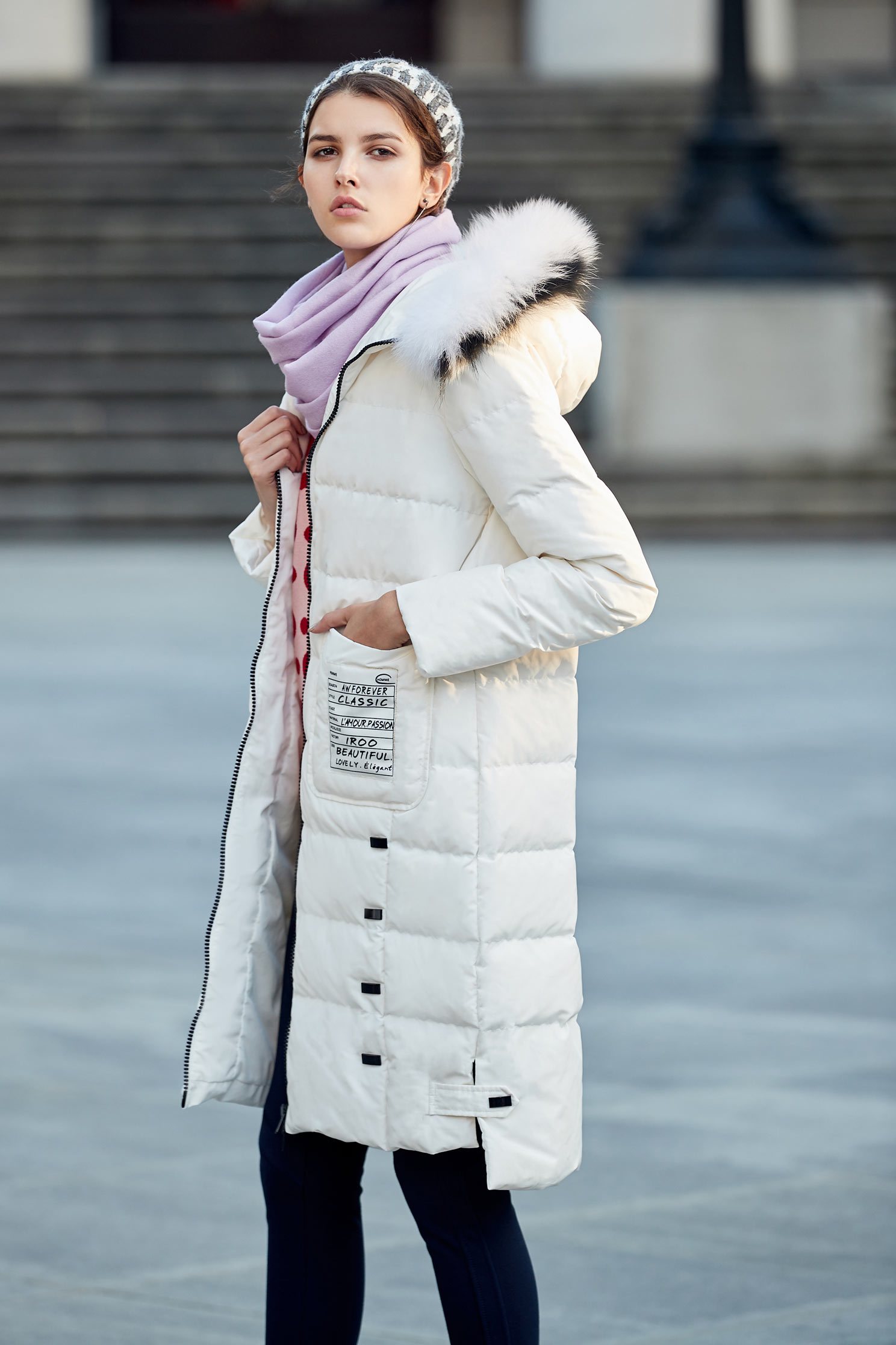 fur trim mid-length down coat,outerwear,whiteouterwear,hoodiejacket,longcoat,longsleeveouterwear