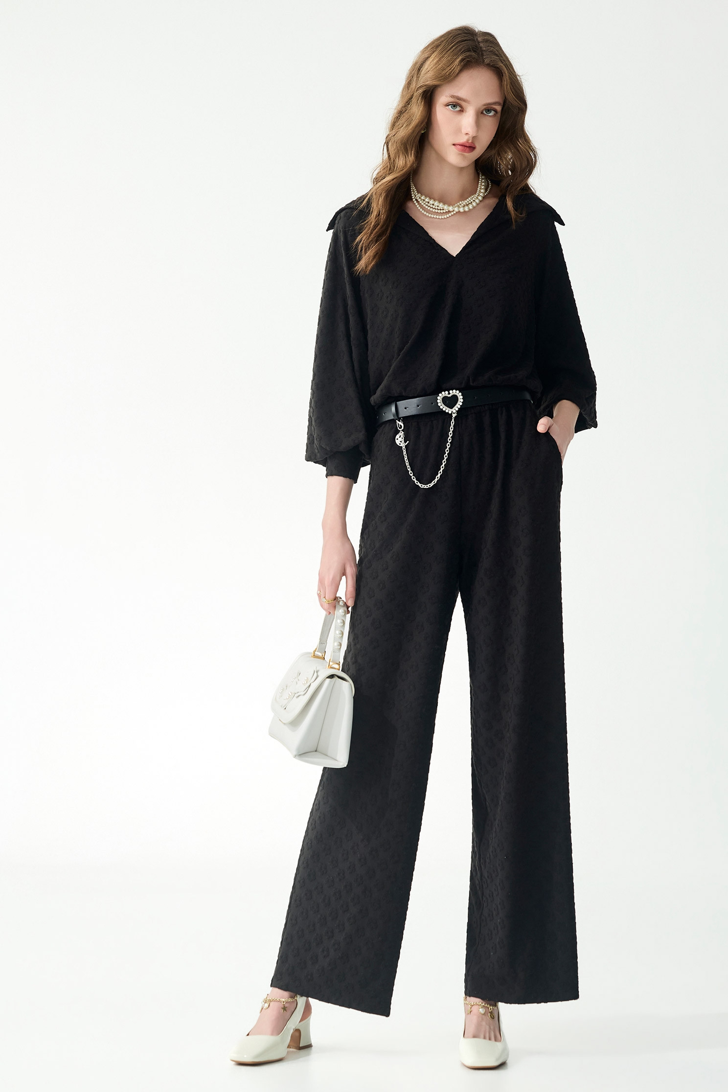 極簡立體花朵褆花寬褲極簡立體花朵褆花寬褲,寬褲,春夏穿搭,褲子,黑色褲子