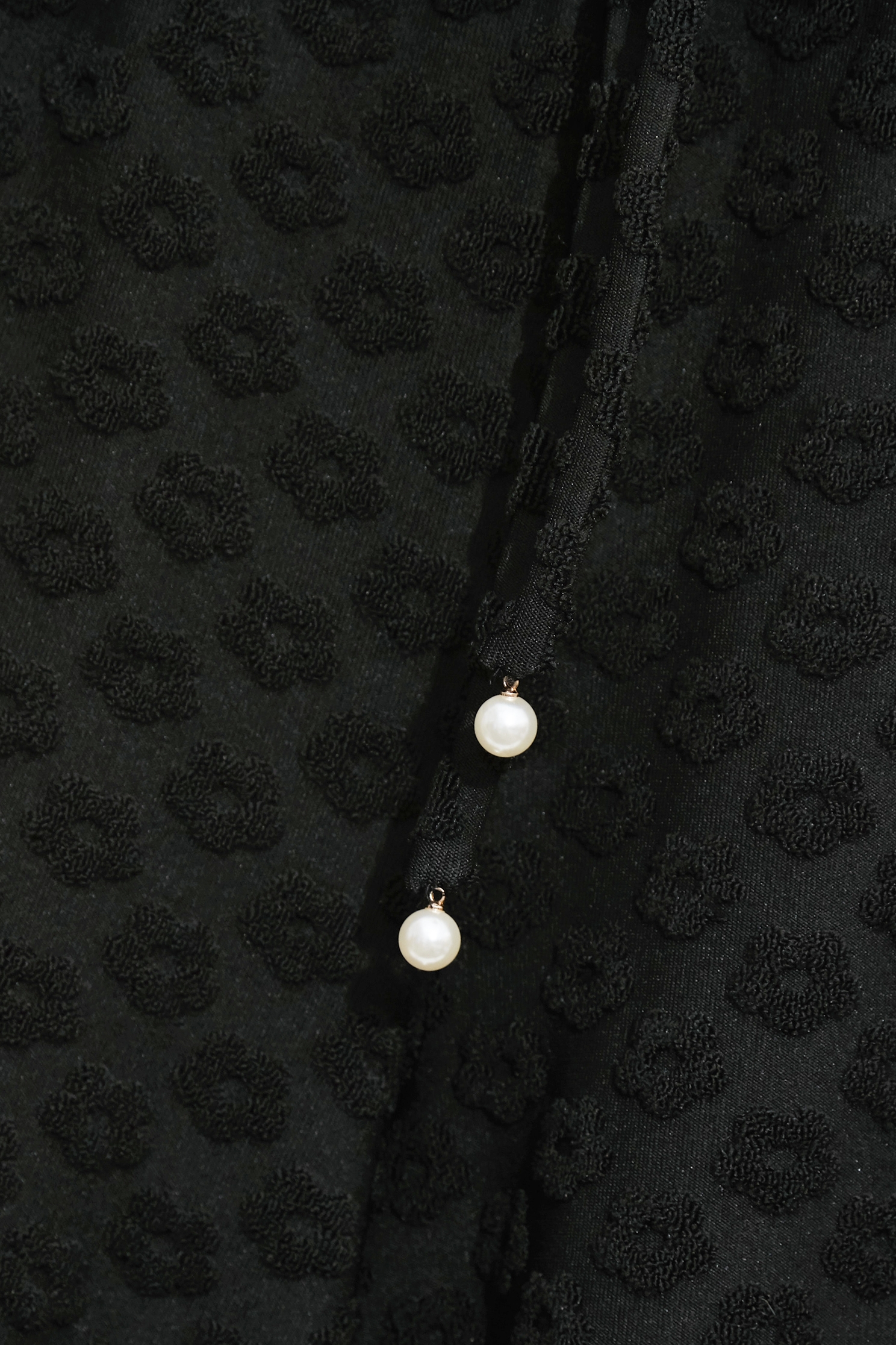 極簡立體花朵褆花寬褲極簡立體花朵褆花寬褲,寬褲,春夏穿搭,褲子,黑色褲子