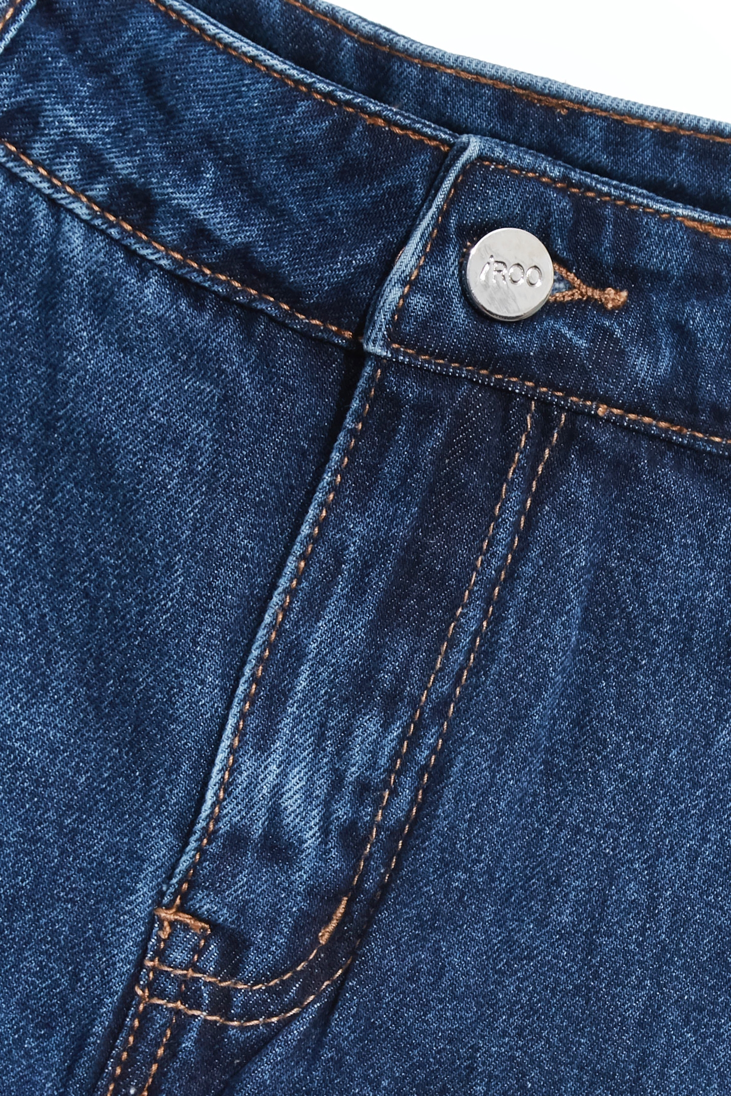 極簡牛仔褲裙極簡牛仔褲裙,丹寧,春夏穿搭,牛仔,牛仔短褲,牛仔褲,短褲,約會特輯,褲裙