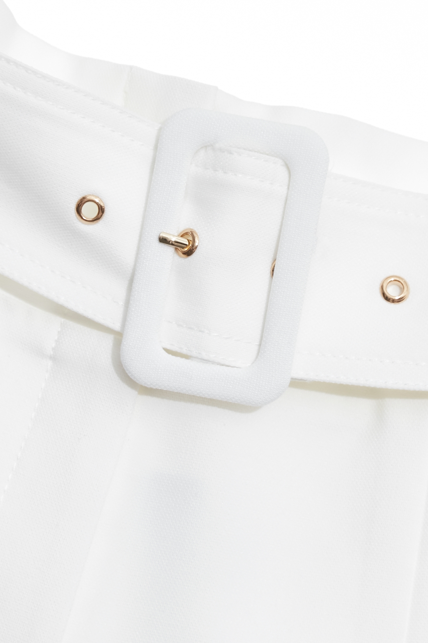 奶油白自帶腰帶短褲Belted White Minimalist Shorts,白色褲子,短褲裙,秋冬穿搭,褲子