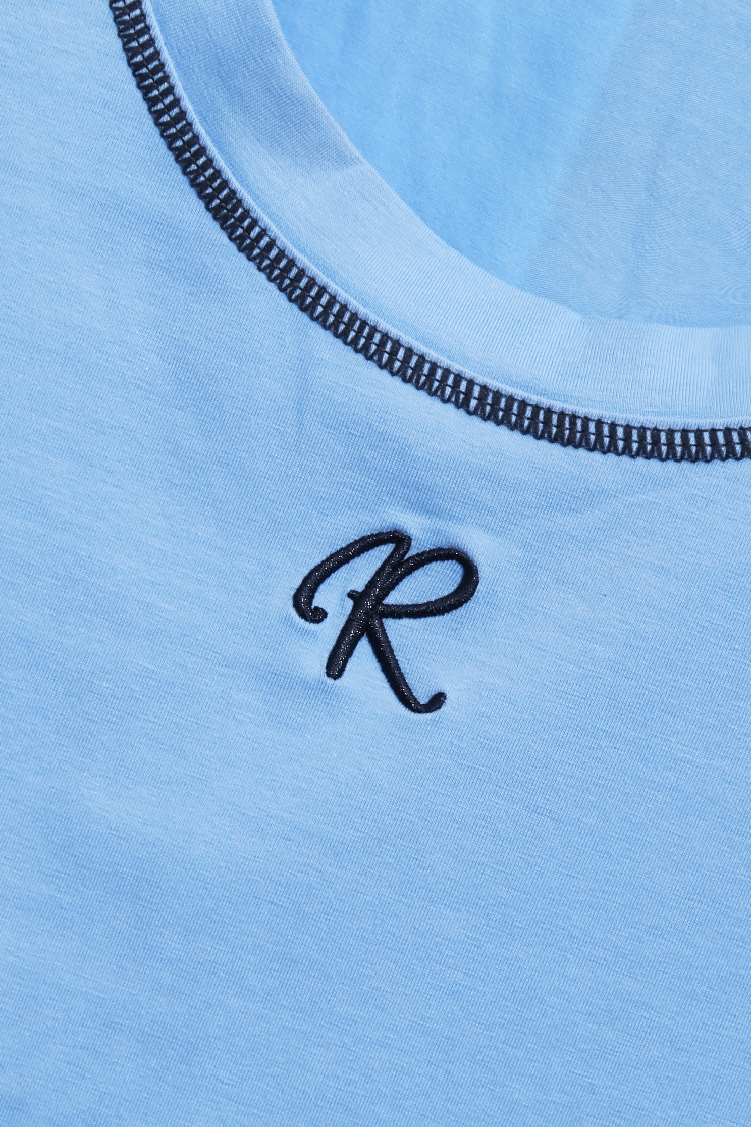 極簡合身鑲色邊T恤背心極簡合身鑲色邊T恤背心,一般背心,一般背心馬甲,刺繡,春夏穿搭,純棉,背心