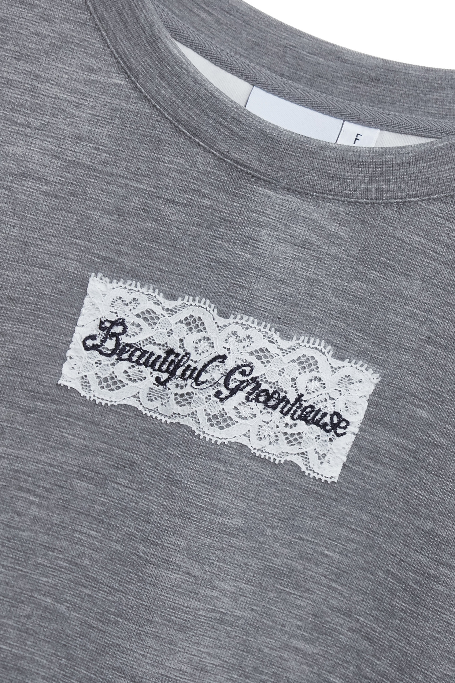 綴美麗溫室刺繡上衣綴美麗溫室刺繡上衣,上衣,刺繡,春夏穿搭,蕾絲