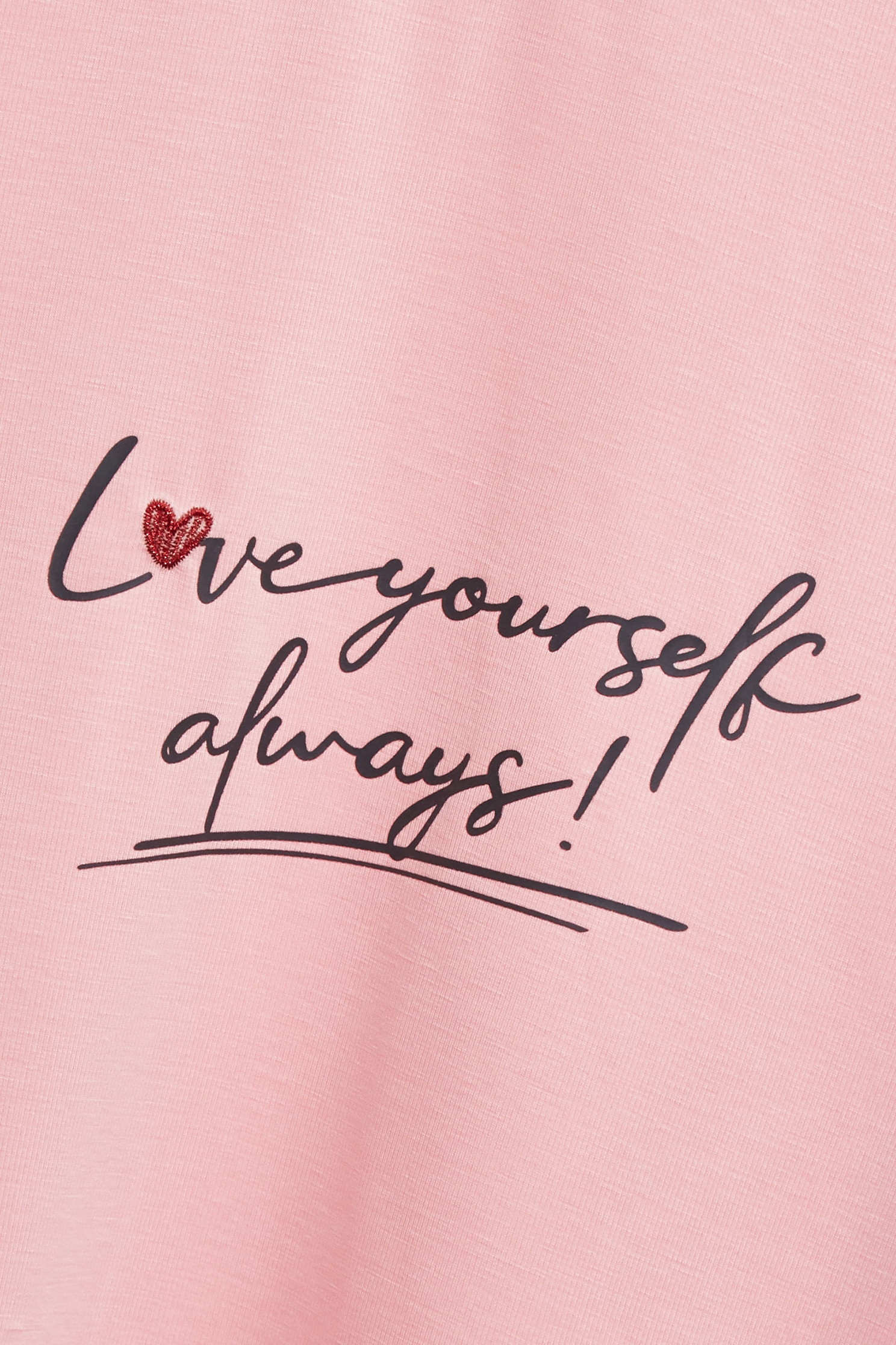 愛自己標語印花窄版上衣愛自己標語印花窄版上衣,T-Shirt,上衣,刺繡,春夏穿搭,白色上衣