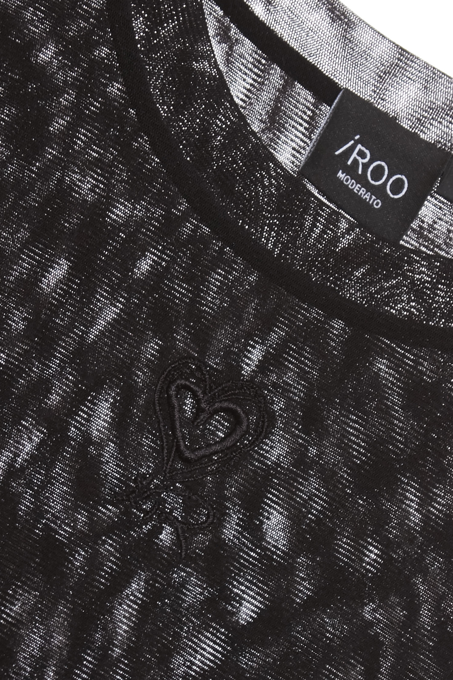 經典多功能內搭上衣經典多功能內搭上衣,上衣,內搭上衣,春夏穿搭,白色上衣,黑色上衣