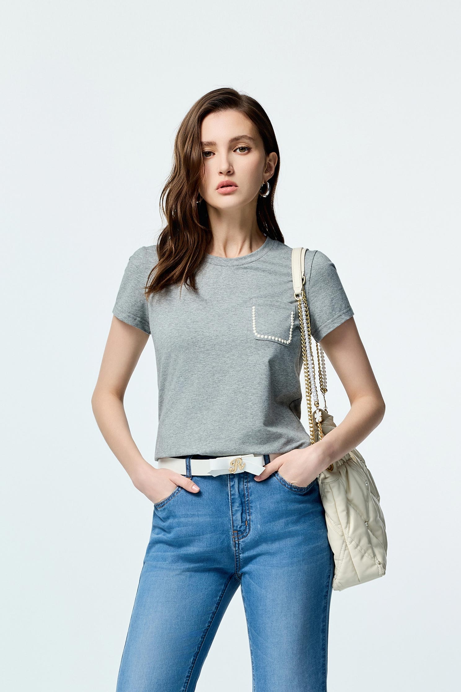 綴珍珠貼片顯瘦T恤上衣綴珍珠貼片顯瘦T恤上衣,T-Shirt,上衣,春夏穿搭,珍珠,百搭上衣,純棉