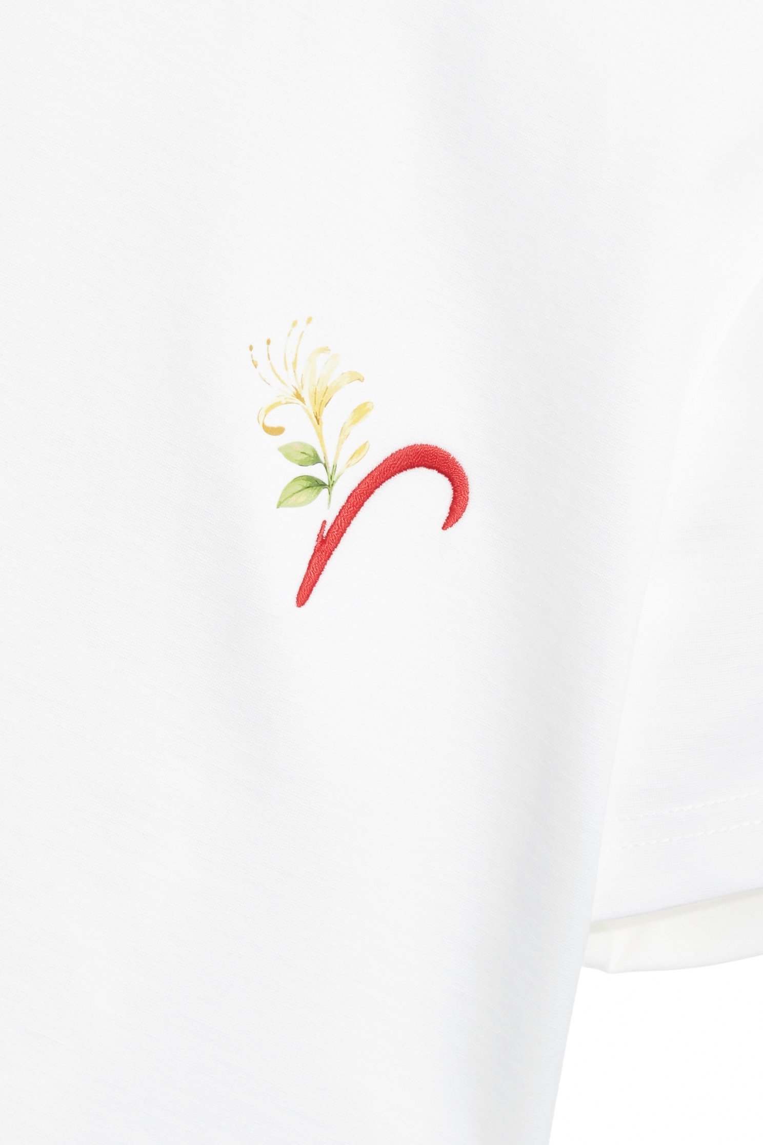 牡羊座花卉T恤上衣牡羊座花卉T恤上衣,上衣,刺繡,抗UV,涼感,白色上衣,秋冬穿搭,透氣舒適