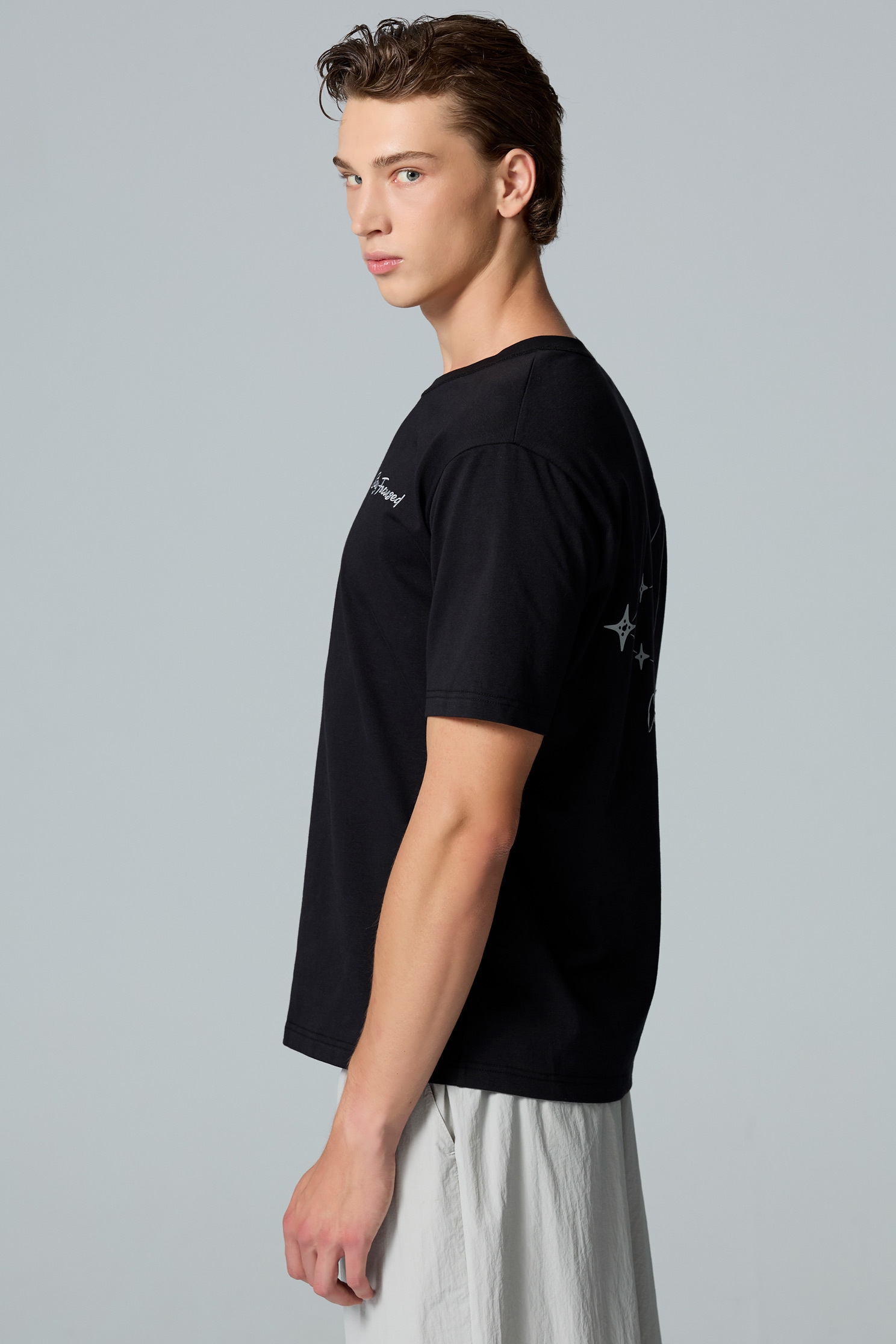 魔羯座男版T恤上衣魔羯座男版T恤上衣,T-Shirt,上衣,刺繡,吸濕,抗UV,涼感,白色上衣,黑色上衣