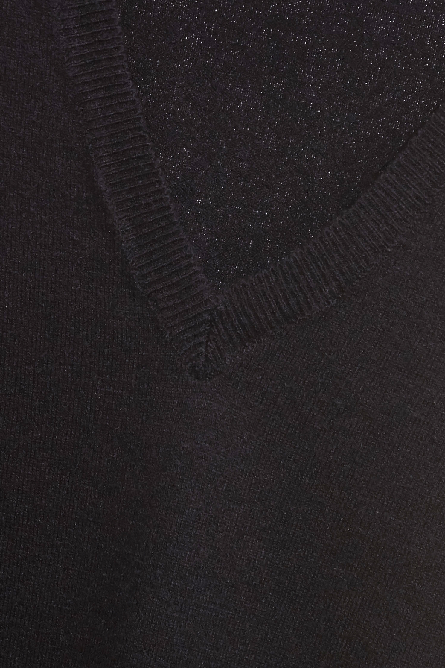 簡約法式基礎針織上衣簡約法式基礎針織上衣,V領上衣,上衣,刺繡,秋冬穿搭,簡約穿搭,針織,針織上衣,針織衫