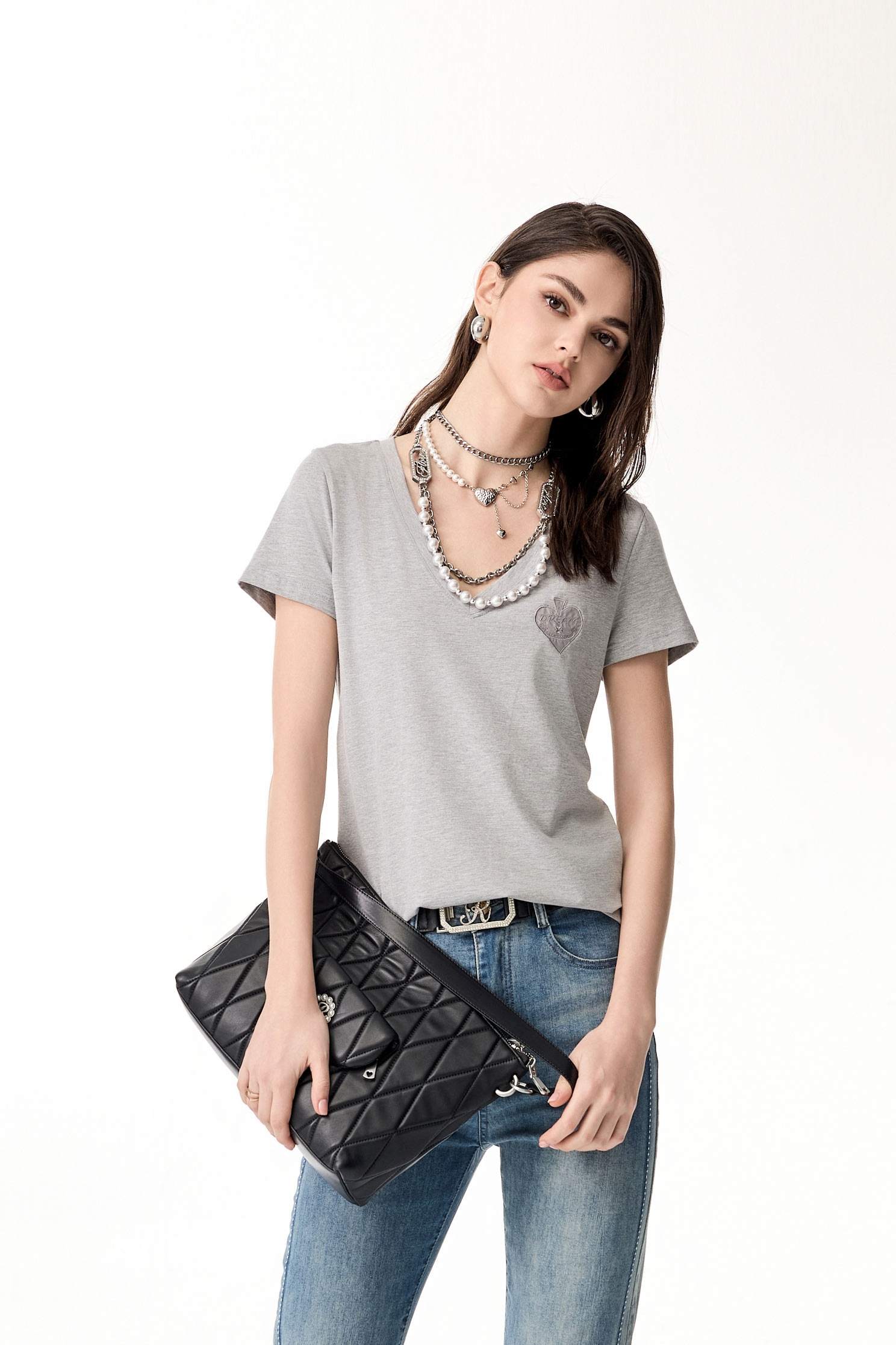 桃心圖騰刺繡T恤上衣桃心圖騰刺繡T恤上衣,T-Shirt,上衣,刺繡,春夏穿搭