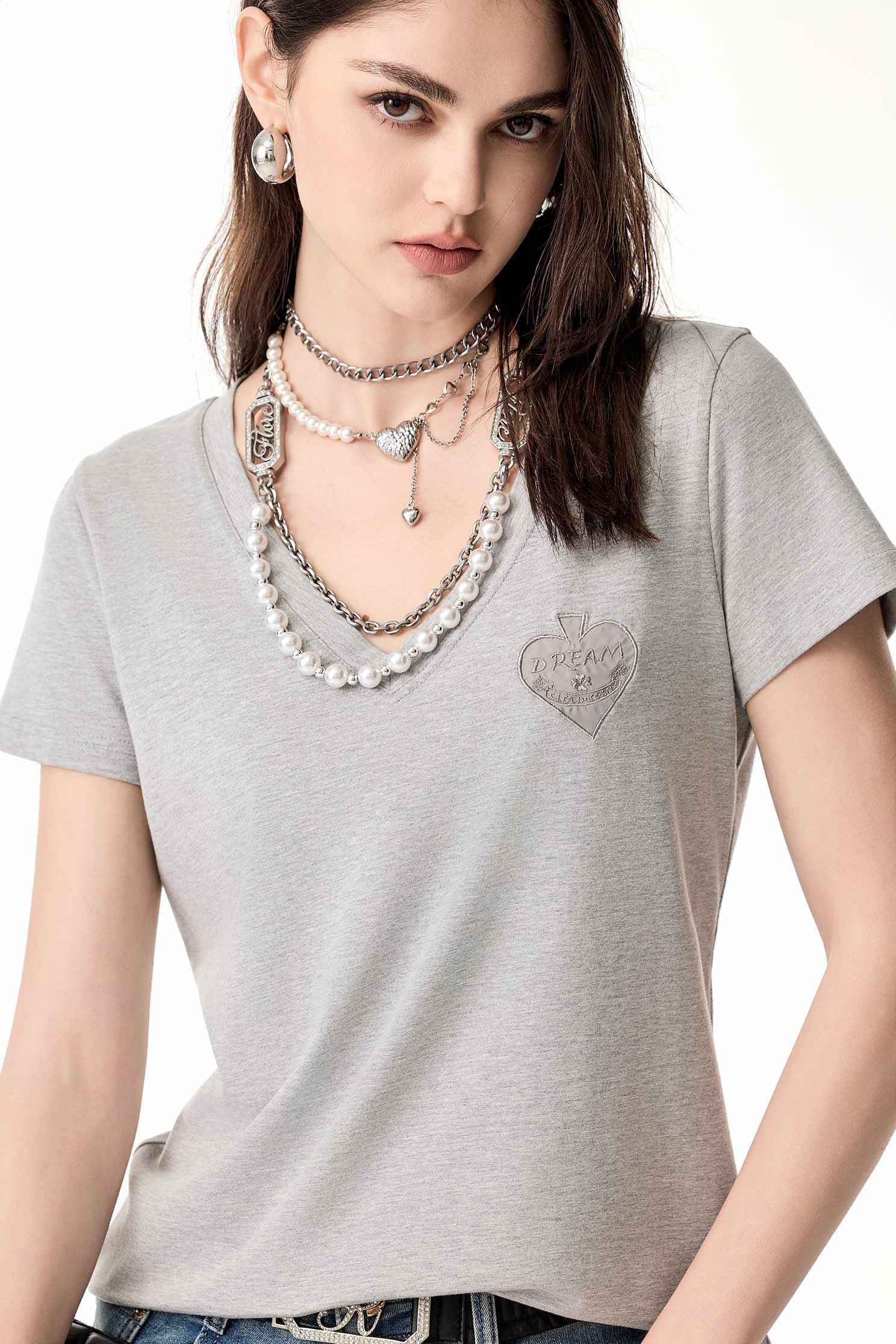 桃心圖騰刺繡T恤上衣桃心圖騰刺繡T恤上衣,T-Shirt,上衣,刺繡,春夏穿搭