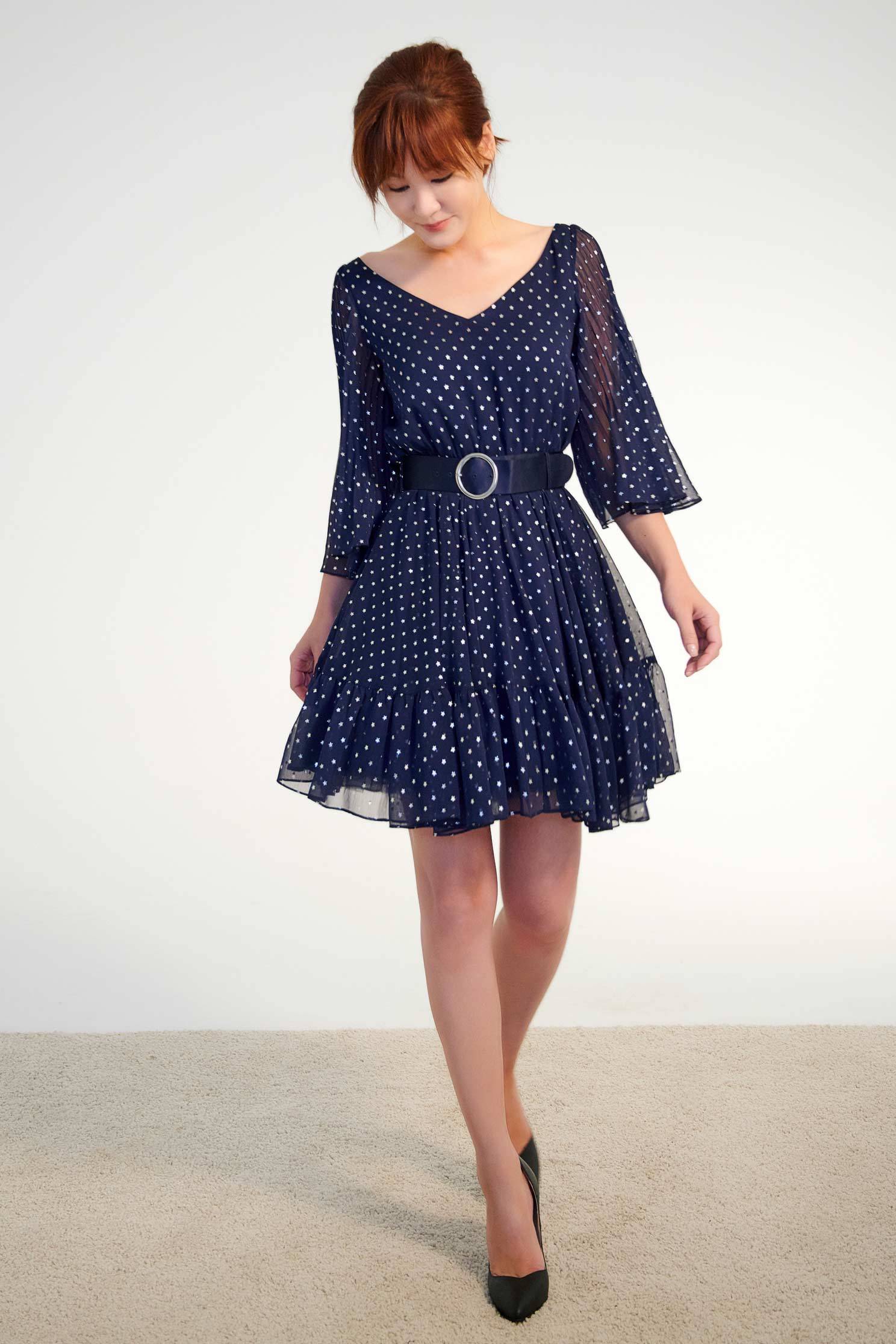 .,v-neckdress,dress,valentine,longsleevedress