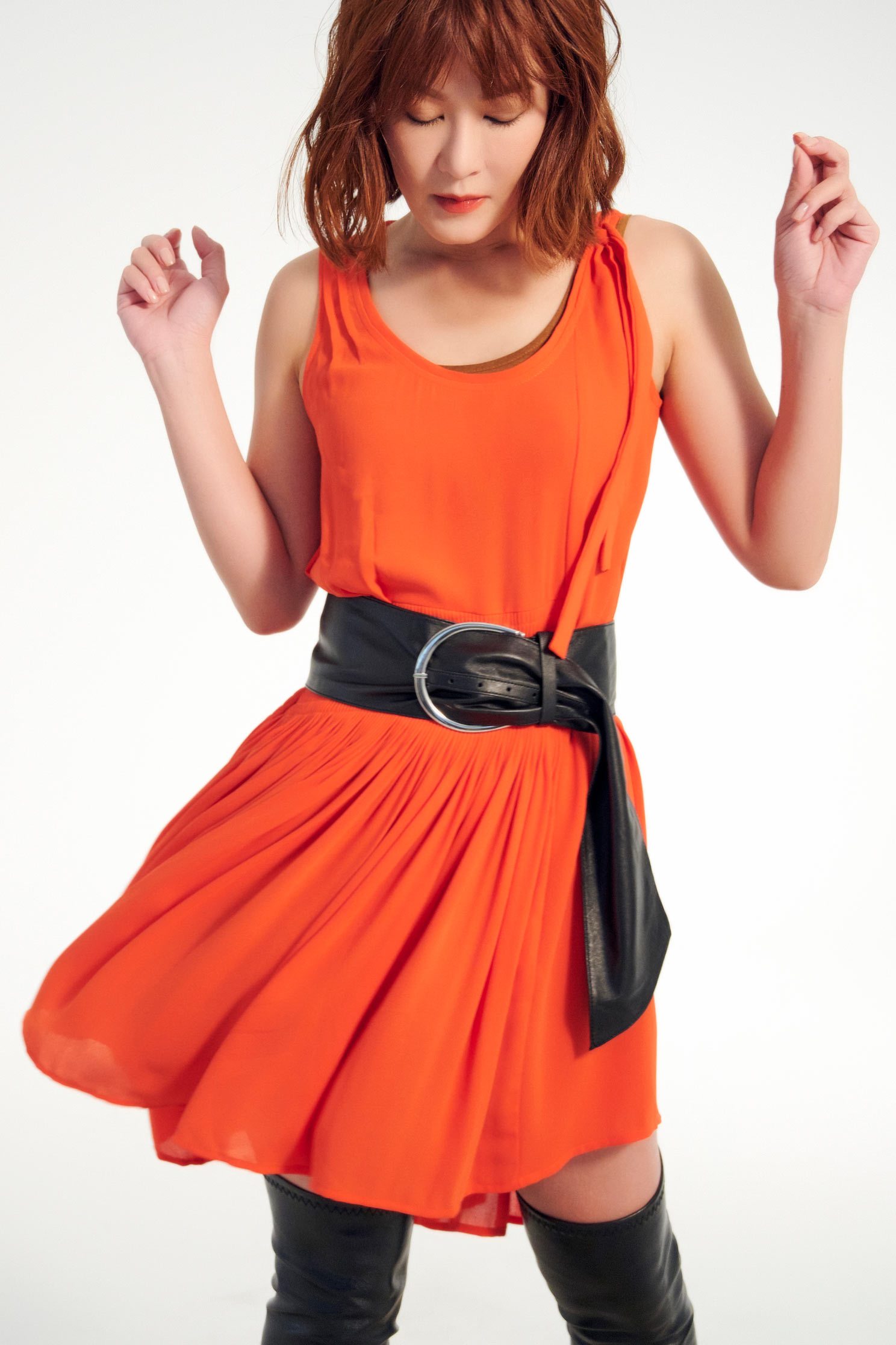 優雅傘擺經典設計無袖洋裝,u-neckdress,dress,sleevelessdress