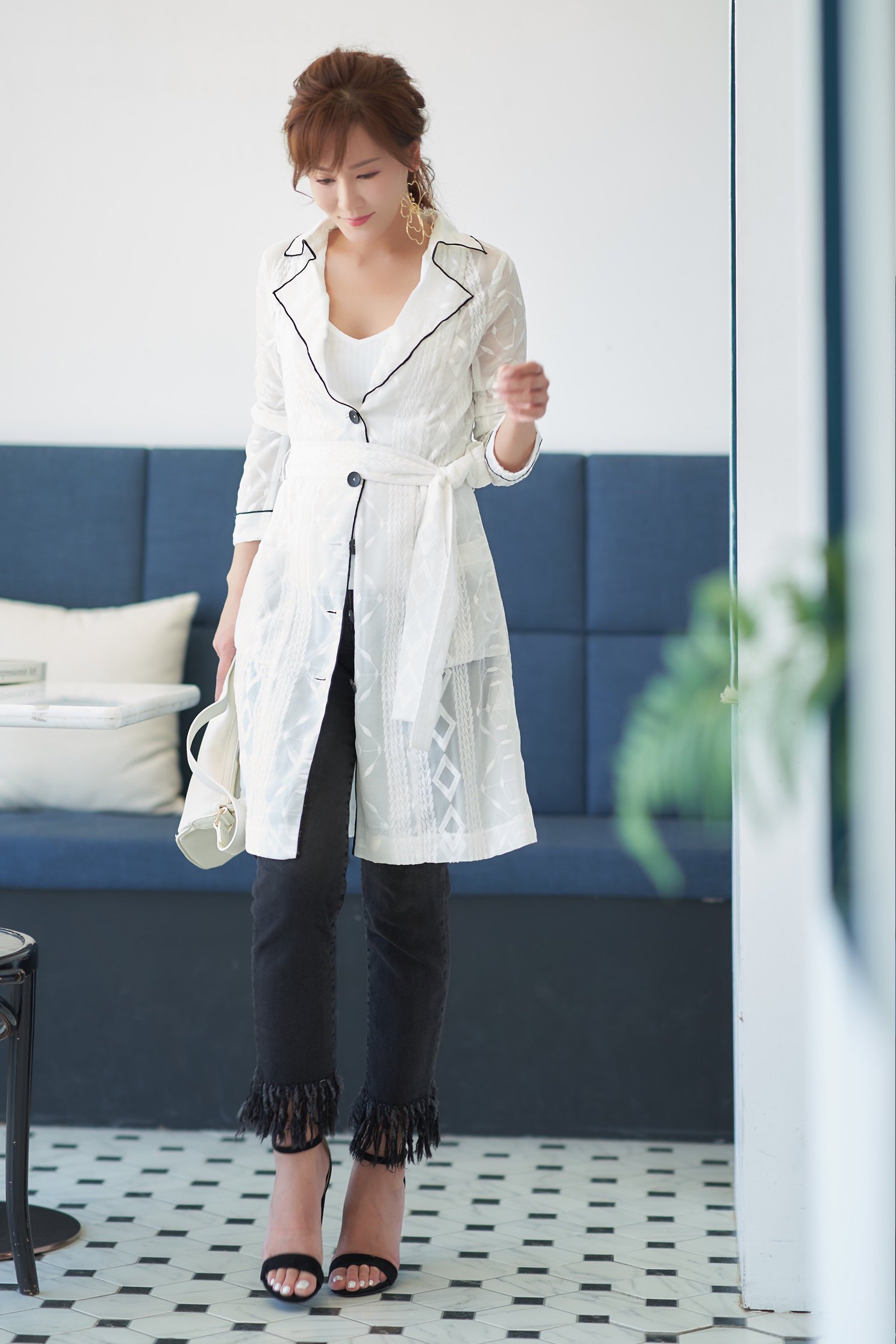 氣質綁帶時尚雕花流行長袖外套,jacket,outerwear,whiteouterwear,valentine,cardigan,longsleevedress