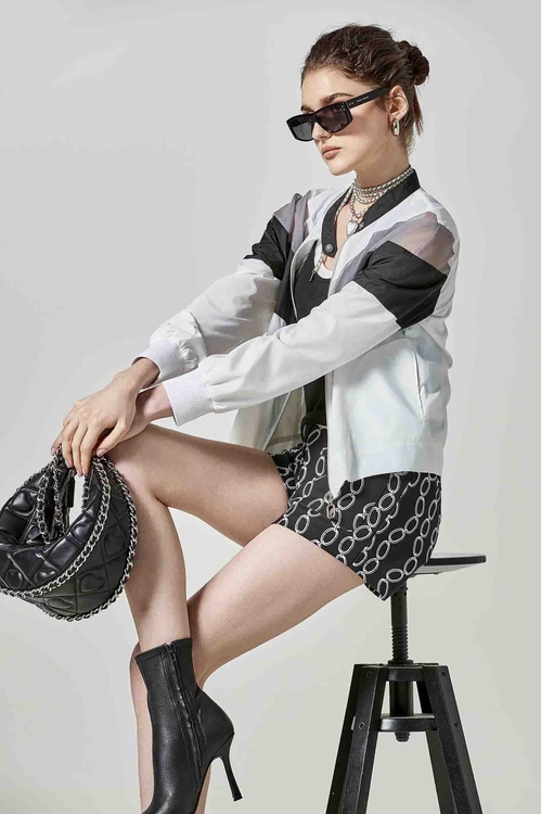 黑白灰拼接防曬機能外套,,黑白灰拼接防曬機能外套,春夏穿搭,褲子,黑色褲子,黑色長褲,一般背心,一般背心馬甲,上衣,春夏穿搭,白色背心,背心,上衣,春夏穿搭,約會特輯,荷葉,蕾絲,蕾絲上衣,一般外套,人氣商品,外套,春夏穿搭,白色外套