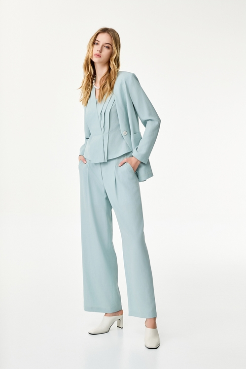 海沫綠繡領線條西裝外套,西裝外套