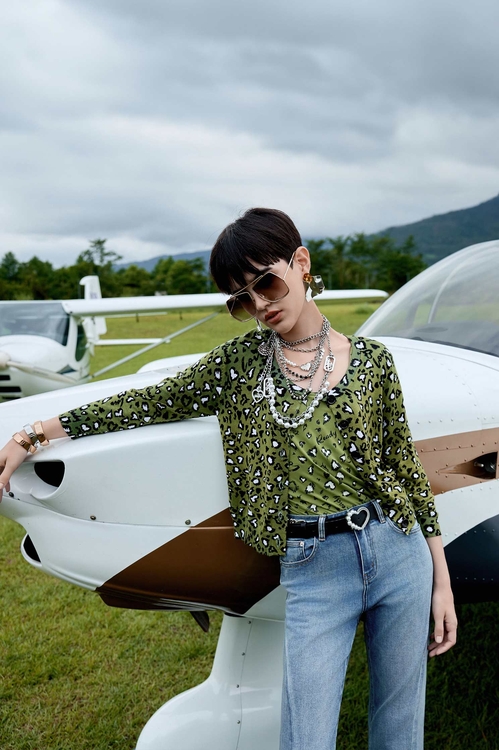 神秘綠豹紋印花針織外套,