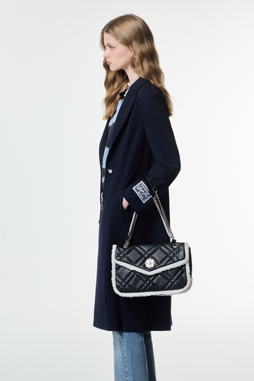 簡約海軍藍長版外套,輕奢度假