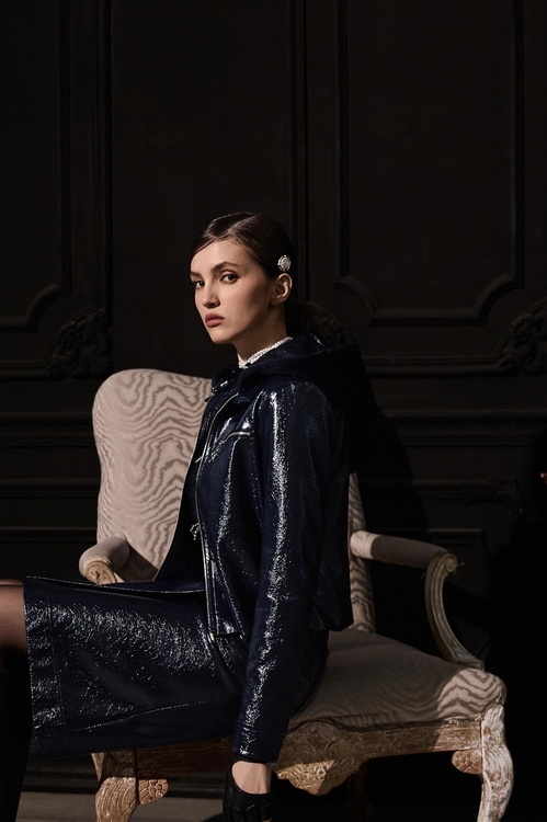 光澤感海軍藍仿皮外套,皮革