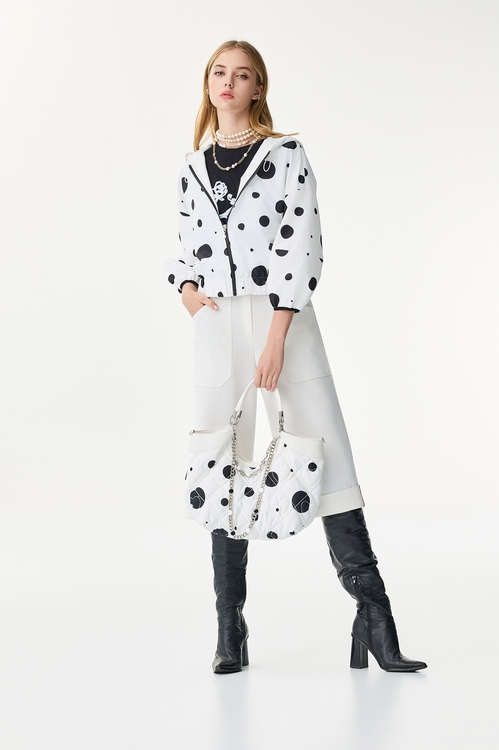 波爾卡運動風外套,波點