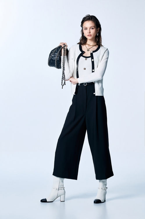 奶白色菱形提花針織外罩,白色外套