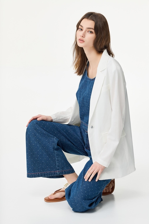 白色棉麻長版西裝外套,西裝外套