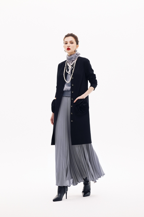 玫瑰繞花過膝長外套,花花世界